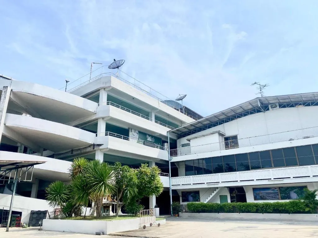 Rimnam Hotel Suk Sawat 70