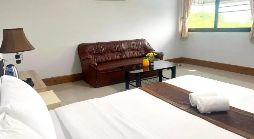 Bed in Rimnam Hotel Suk Sawat 70