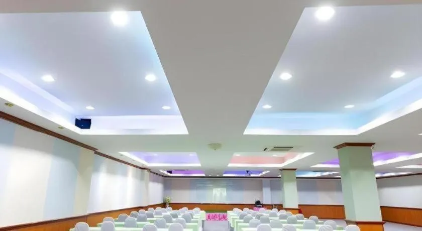 Rimnam Hotel Suk Sawat 70