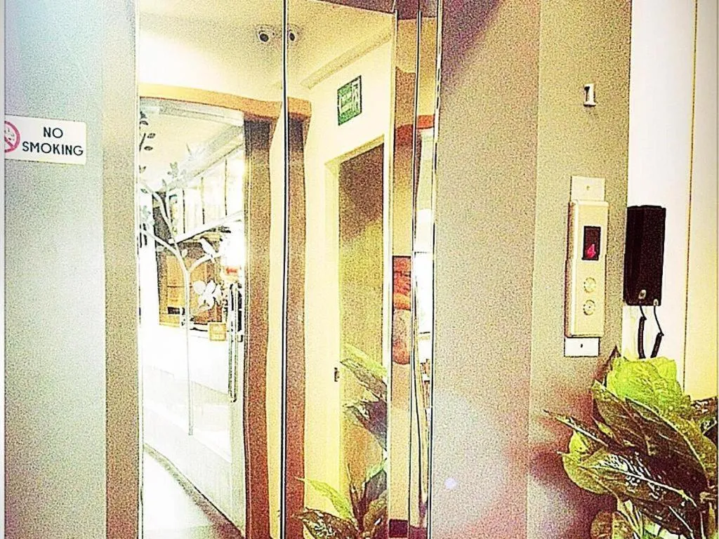 Cozy At 9 Hotel And Kitchen