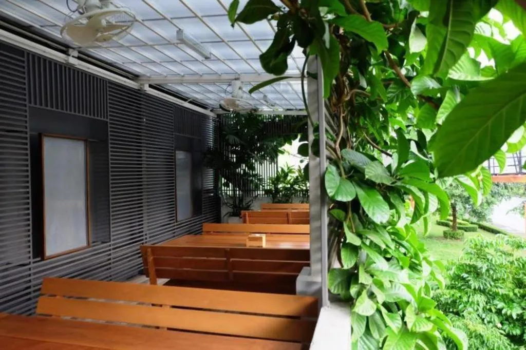 Cozy At 9 Hotel And Kitchen