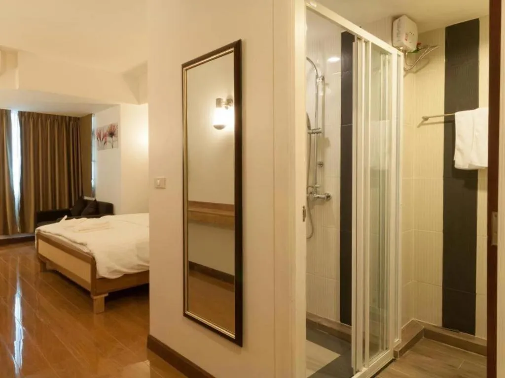 Bed in Cozy At 9 Hotel And Kitchen