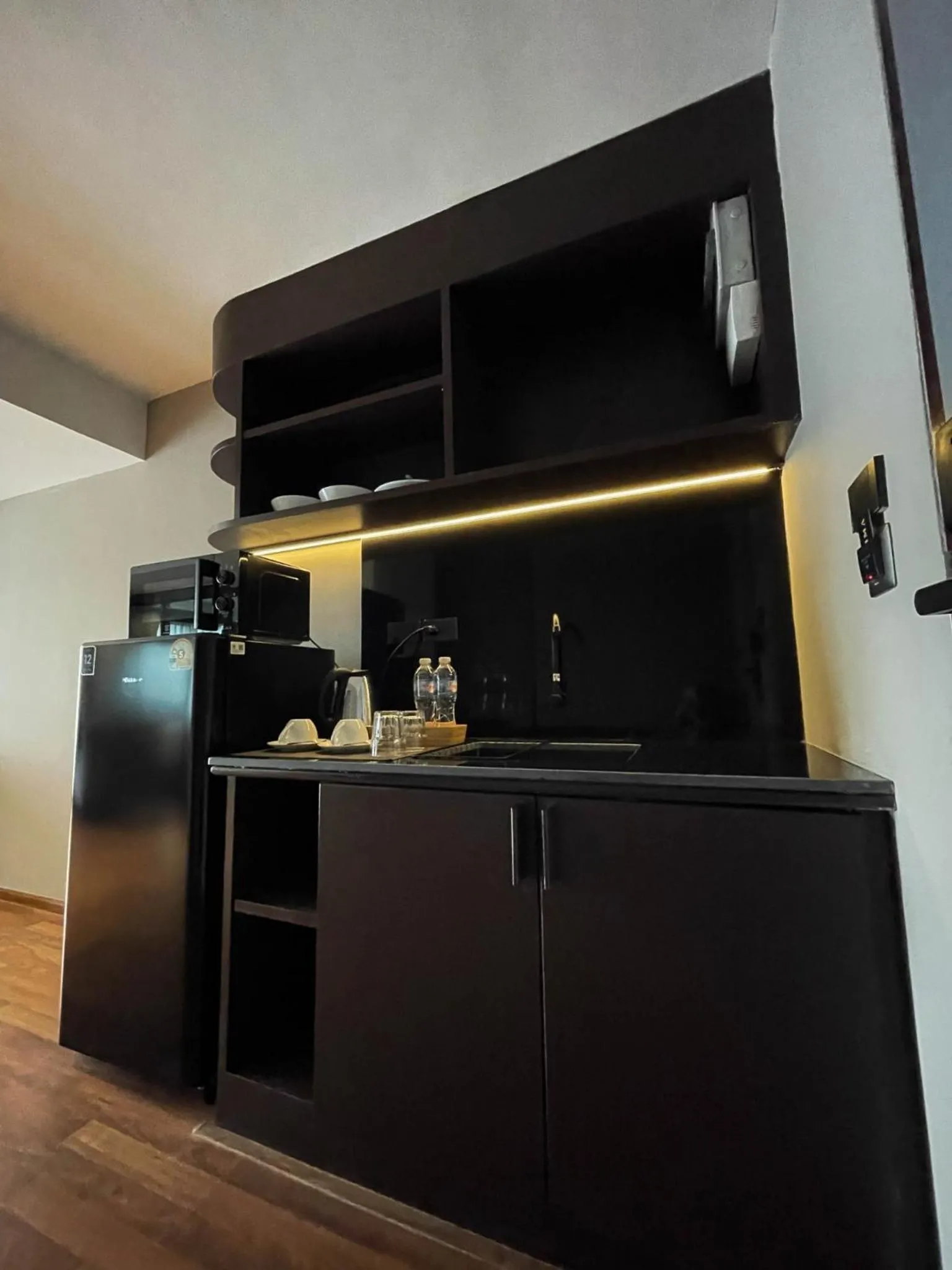 Restaurant/places to eat in We Hotel