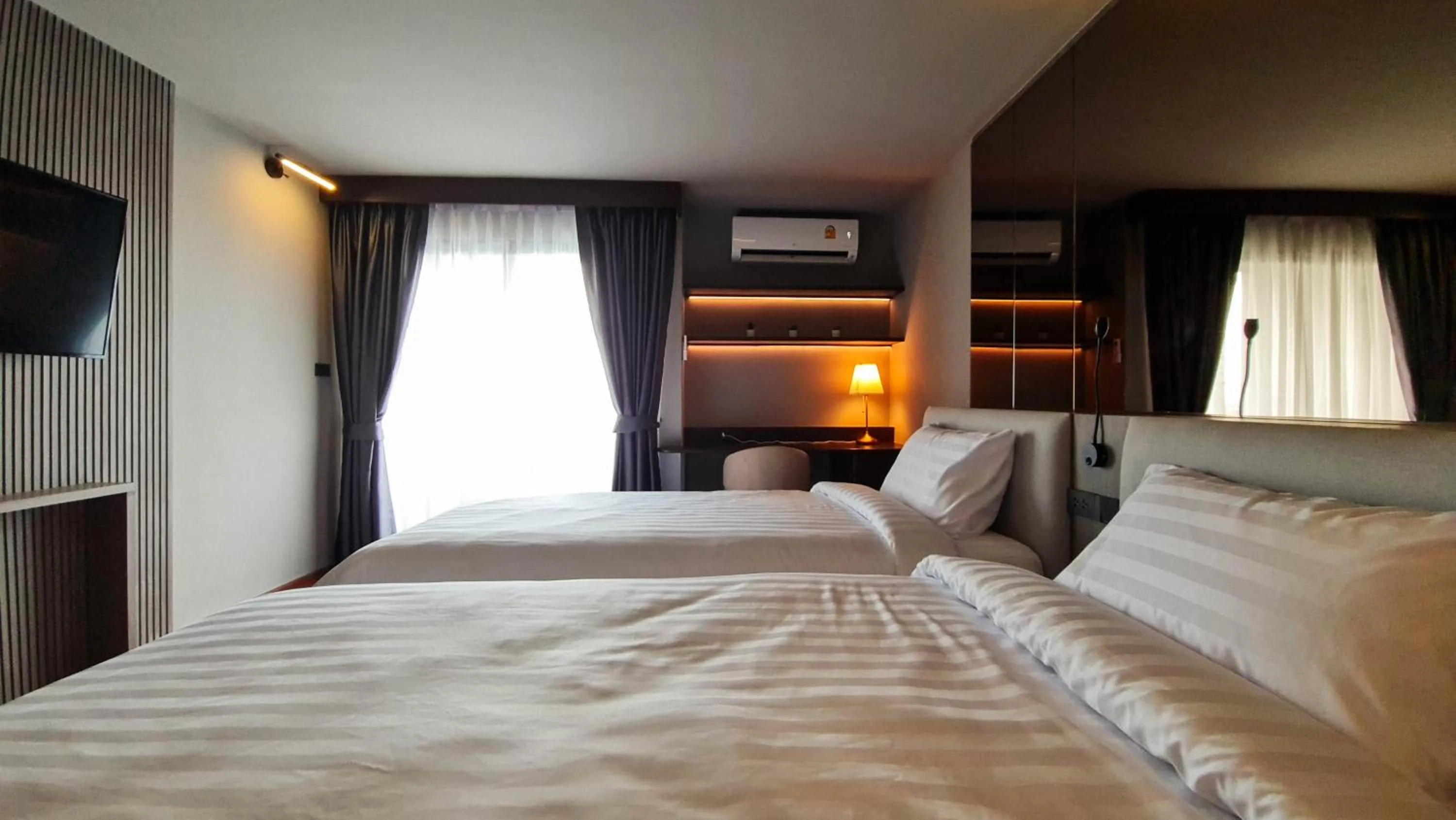 Bedroom, Bed in We Hotel