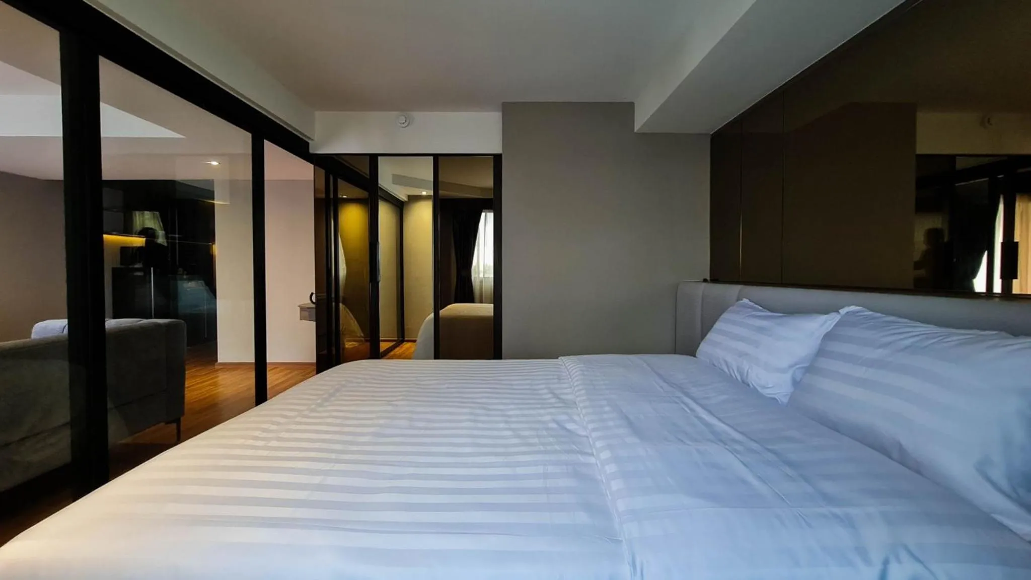 Property building, Bed in We Hotel