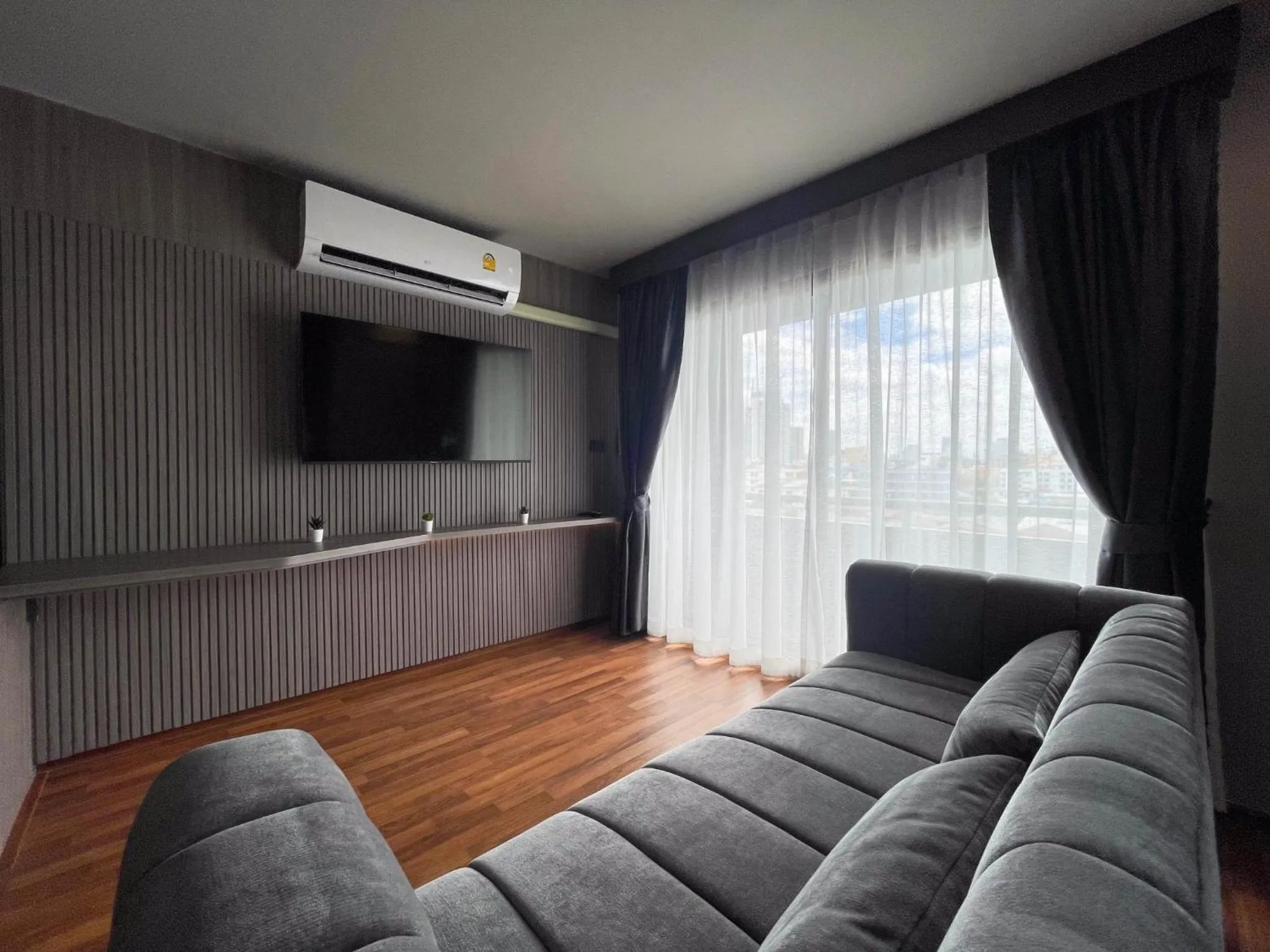 Photo of the whole room in We Hotel