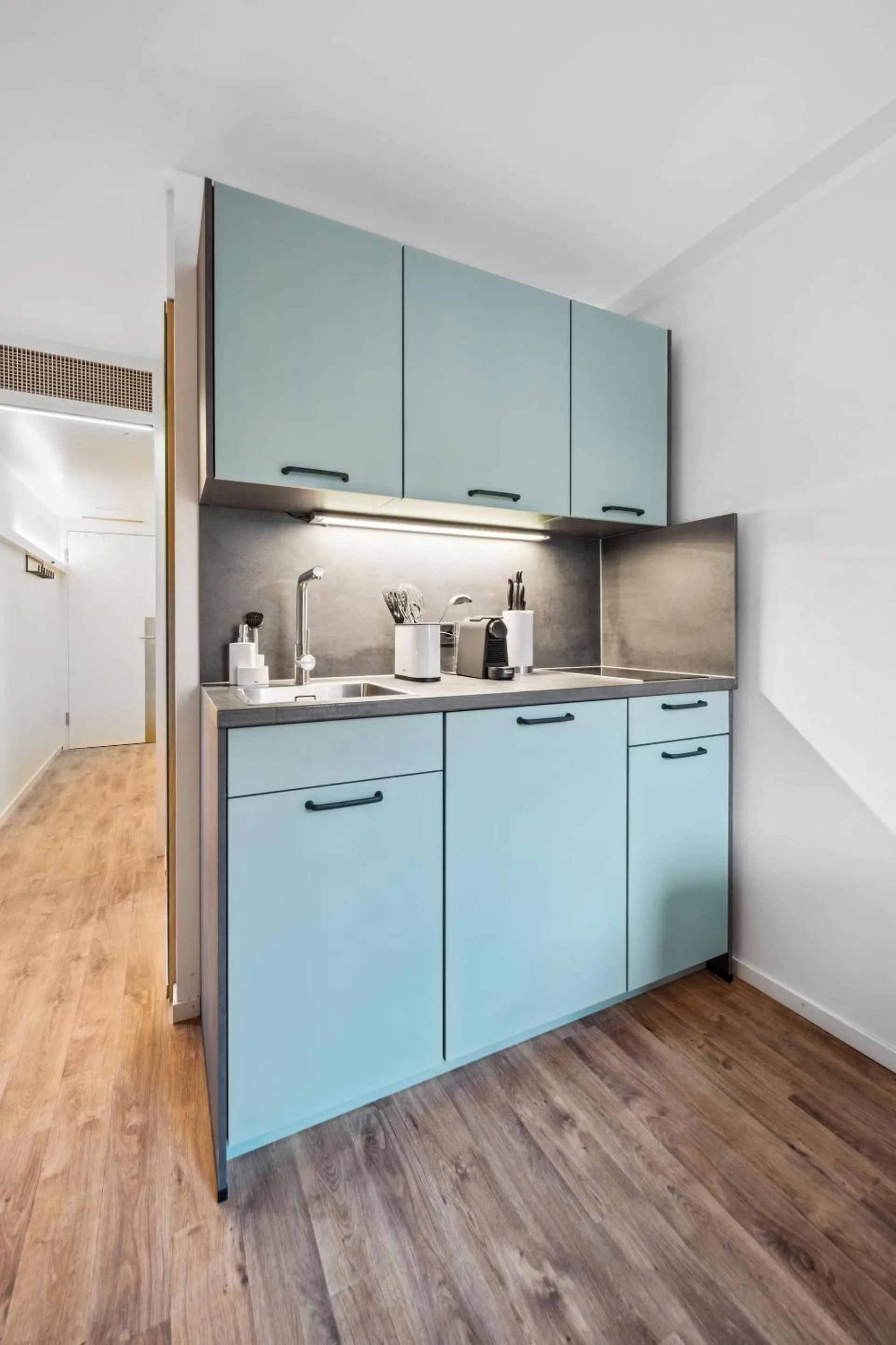 Coffee/tea facilities in Limehome Basel Münzgasse