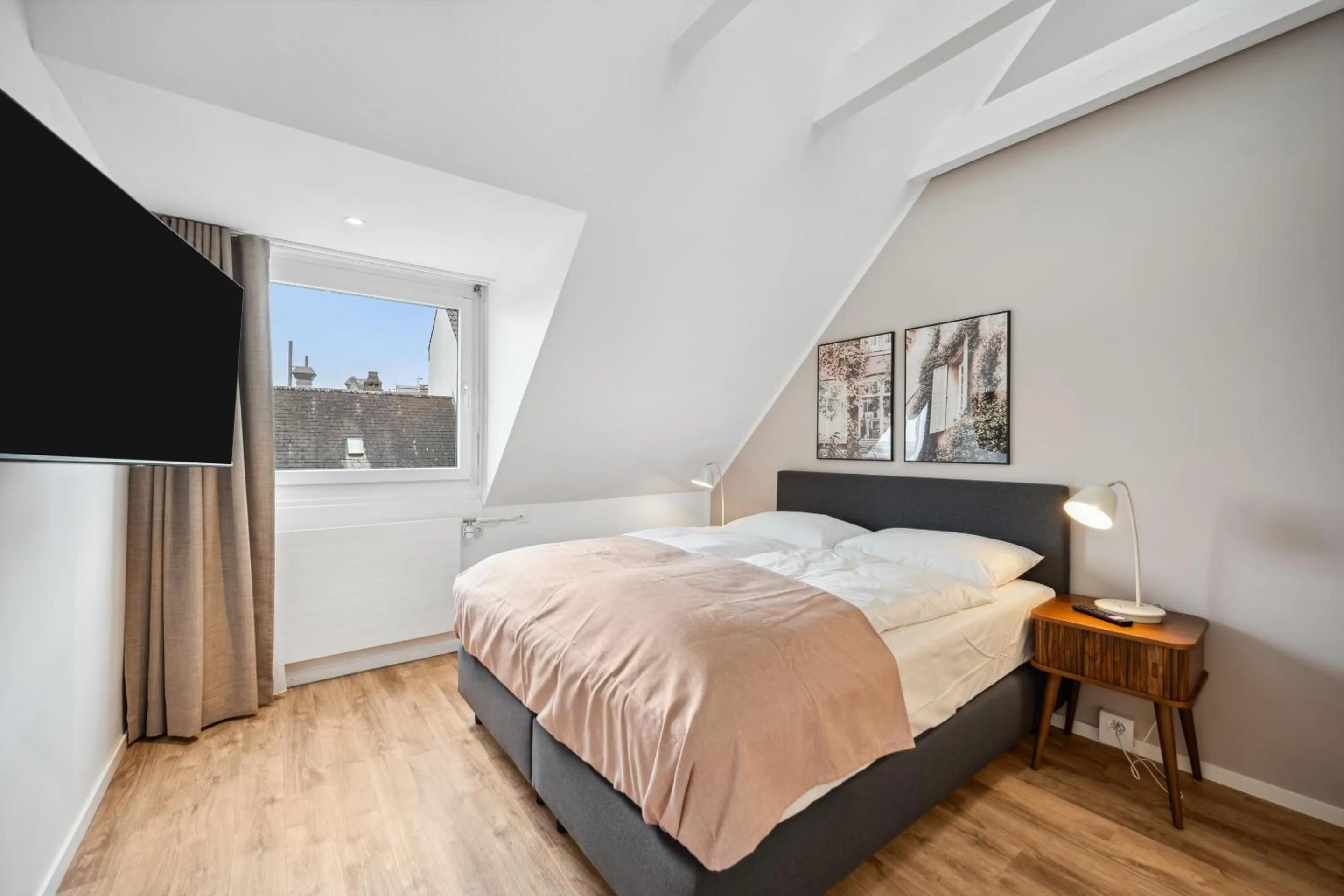 Bed in Limehome Basel Münzgasse