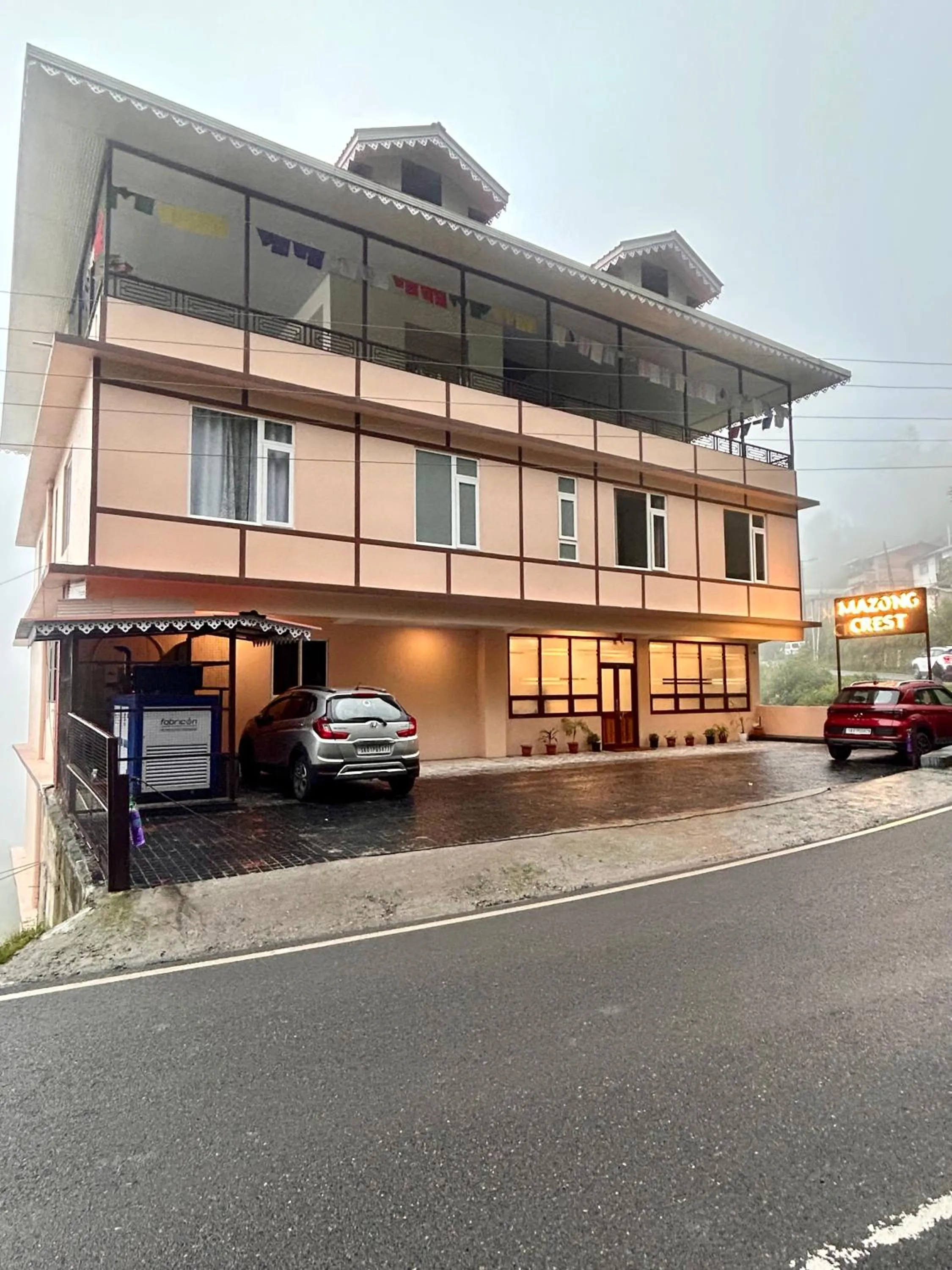 Property building in Hotel Mazong Crest