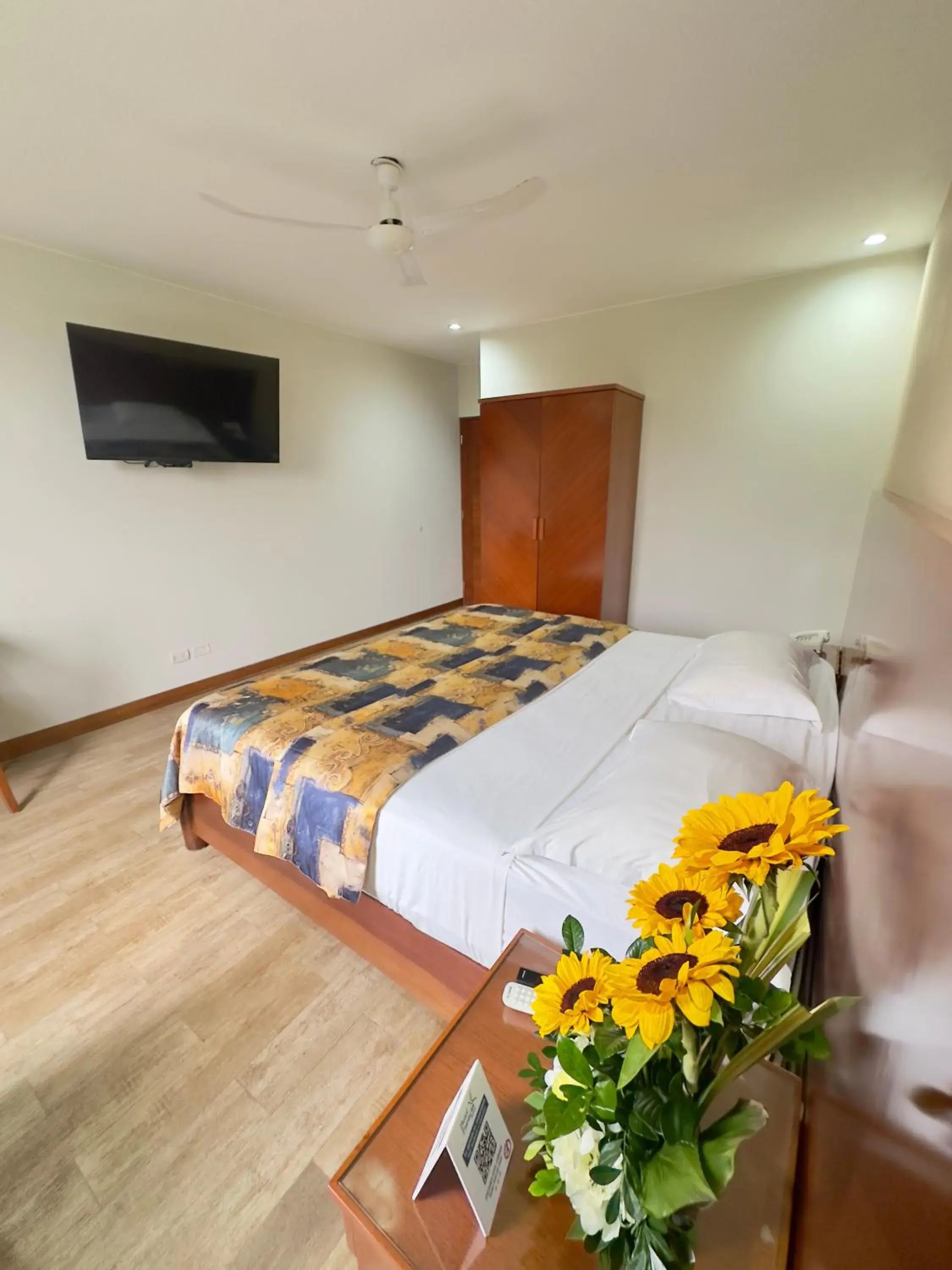 Standard King Room in Hotel Esencia Suites Standard King Room in Hotel Esencia Suites