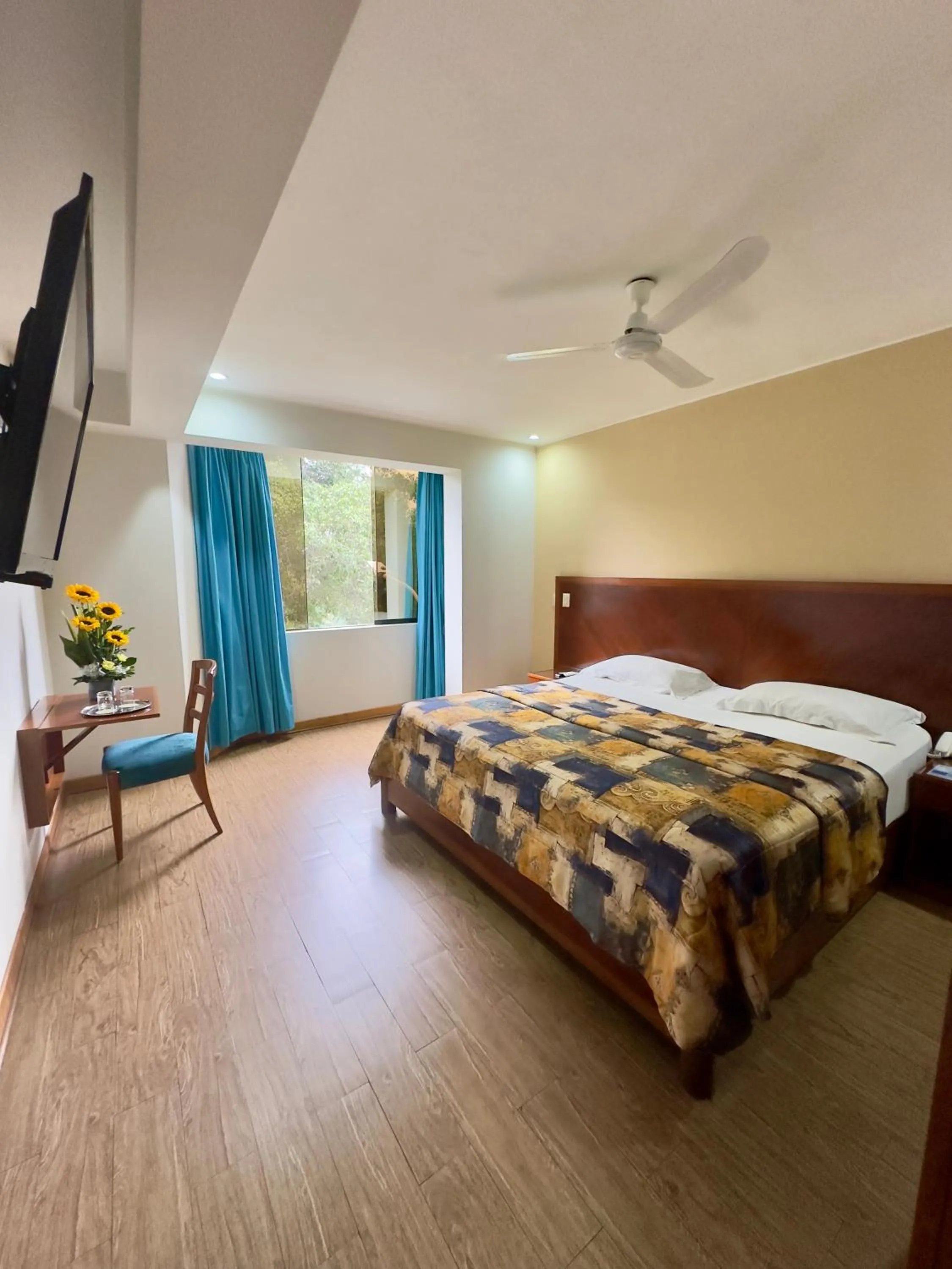 Bedroom, Bed in Hotel Esencia Suites