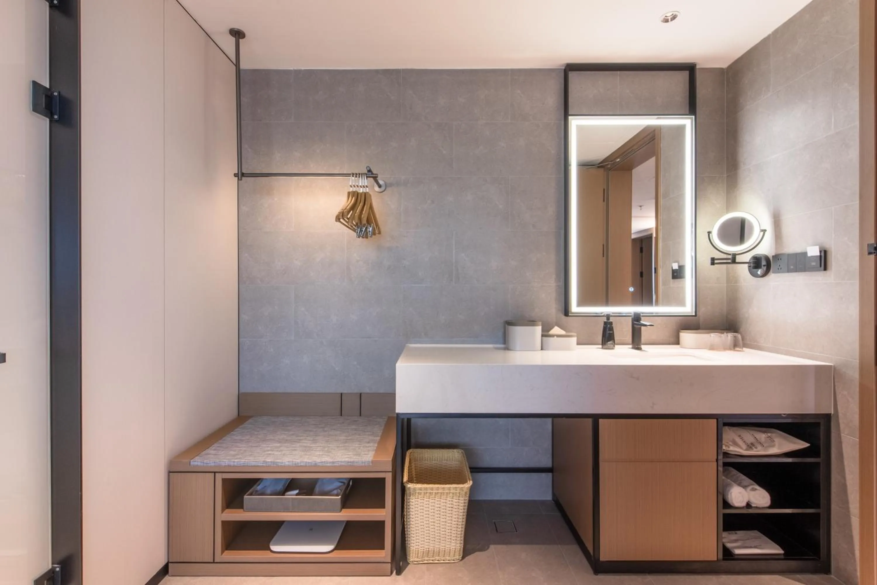 Atour Hotel Shenzhen Pingshan Kengzi Metro Station