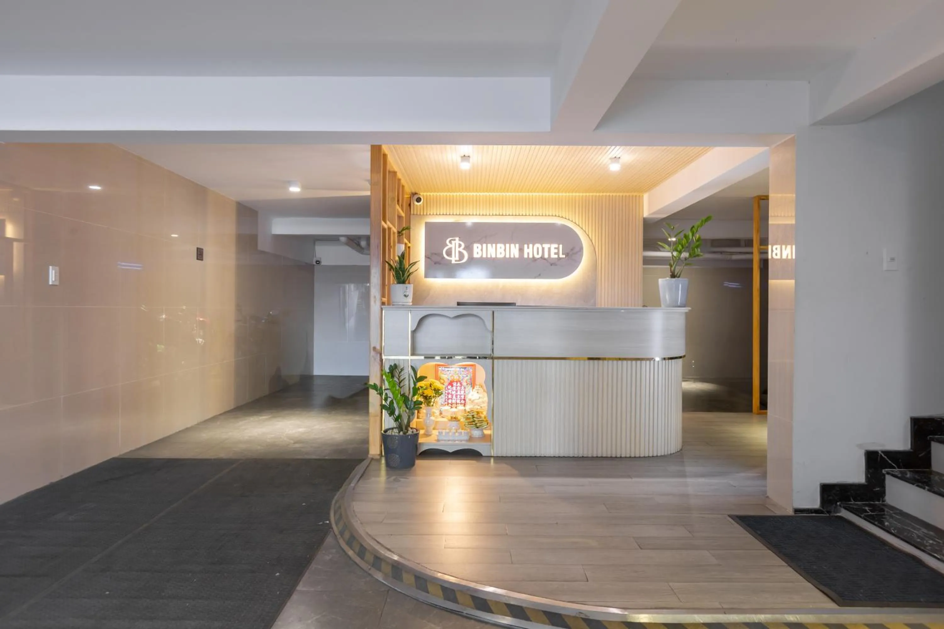 Bin Bin Hotel 14 Near Vstar School D7