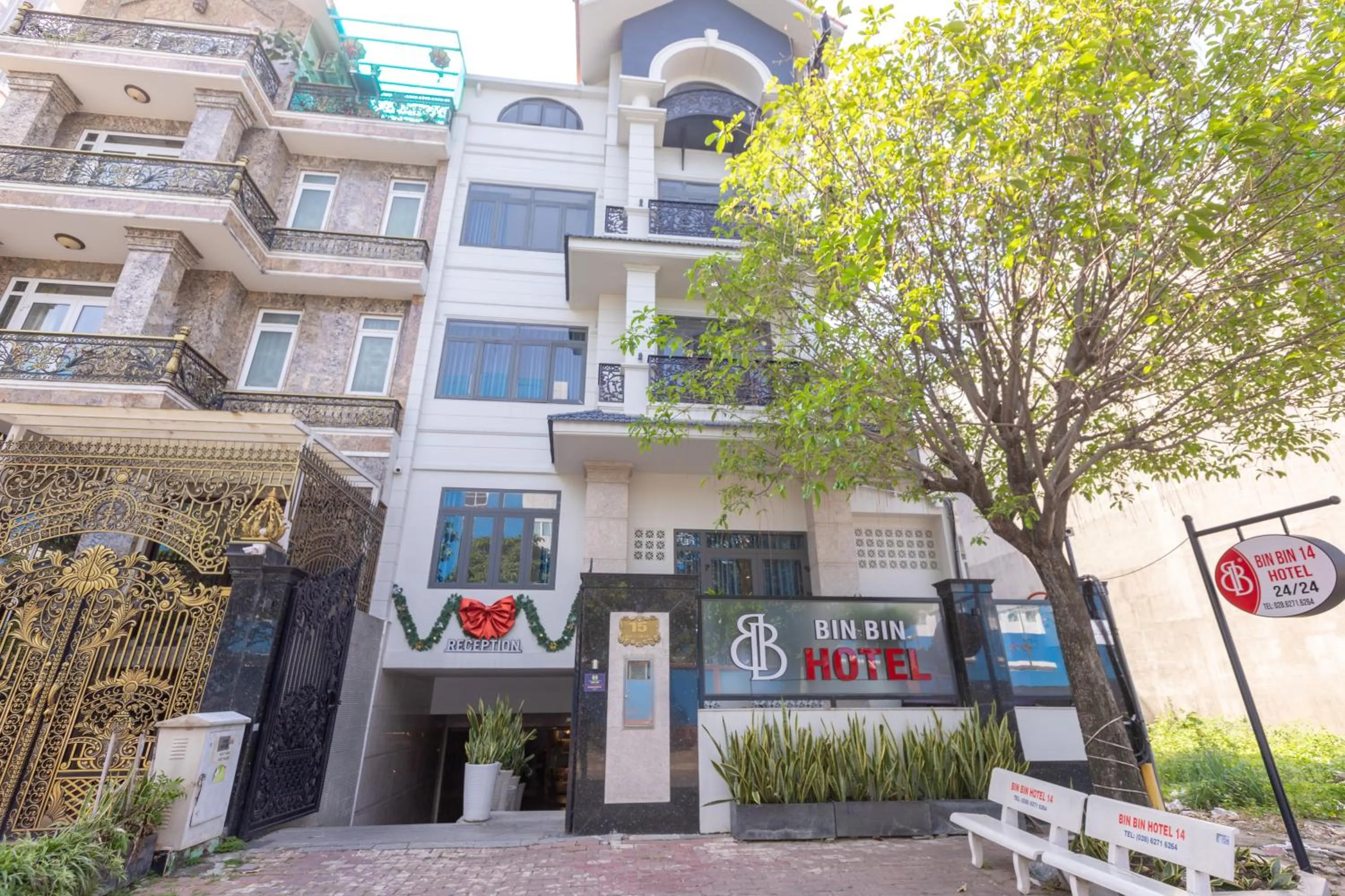 Property building in Bin Bin Hotel 14 Near Vstar School D7