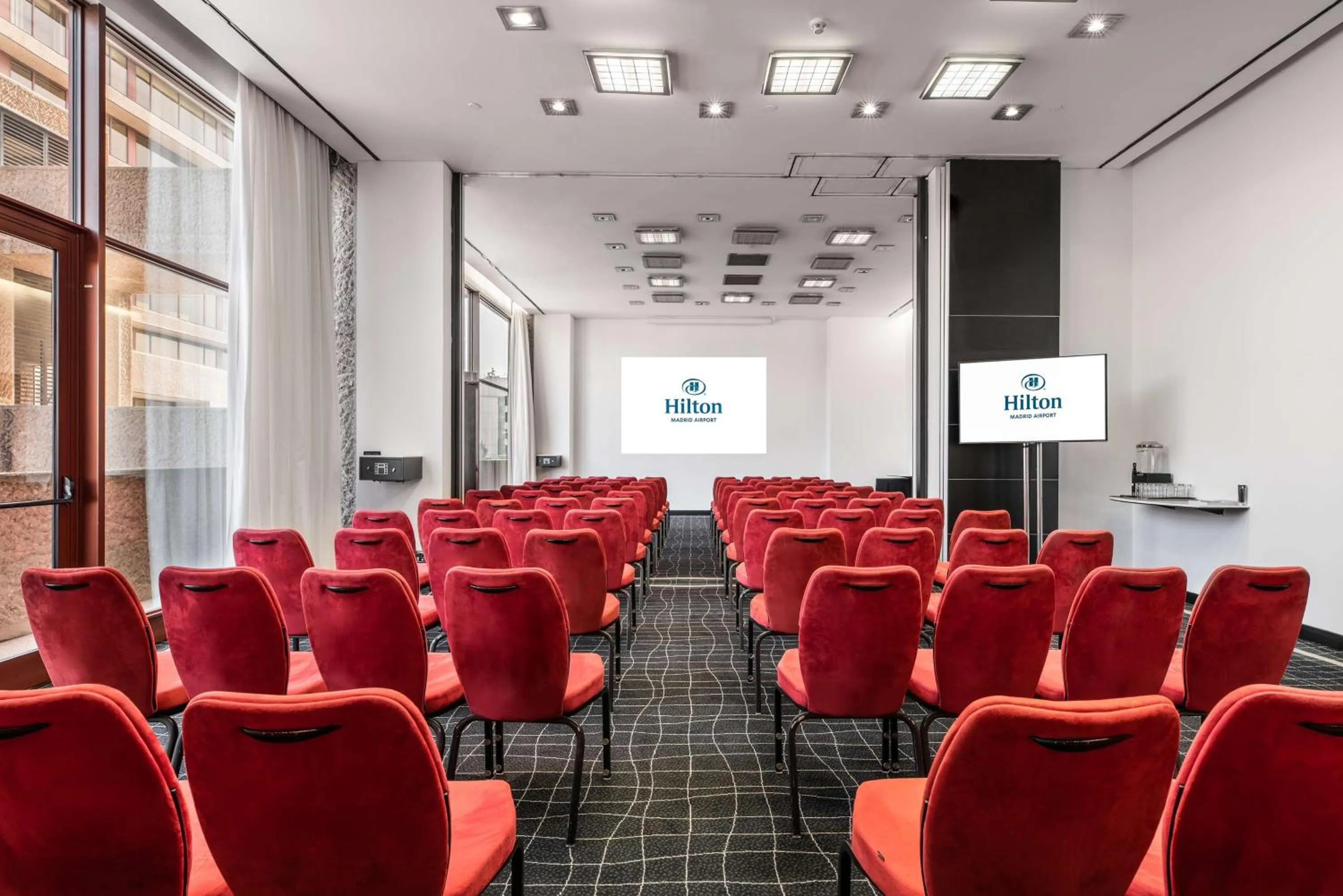 Meeting/conference room in Hilton Madrid Airport
