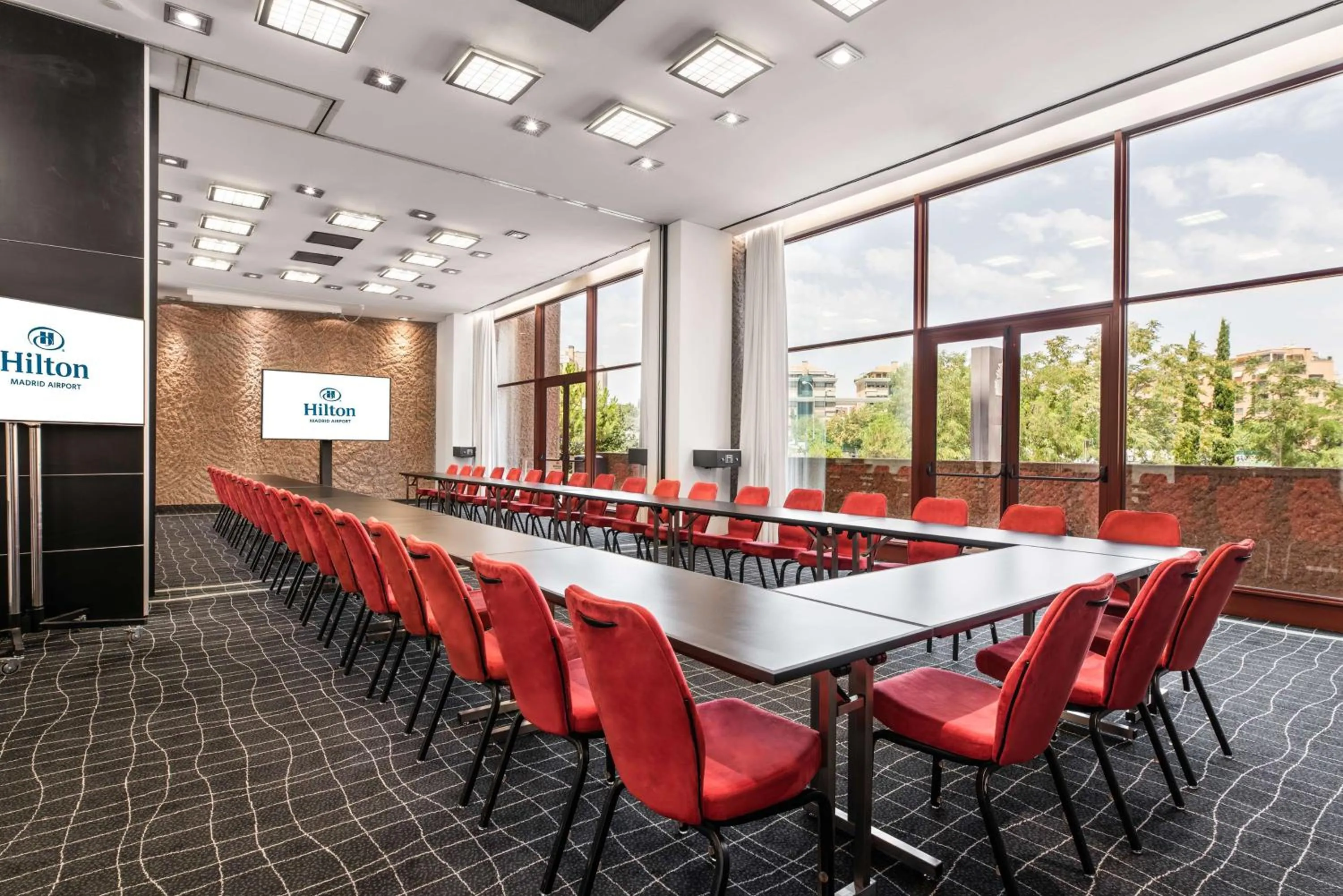 Meeting/conference room in Hilton Madrid Airport