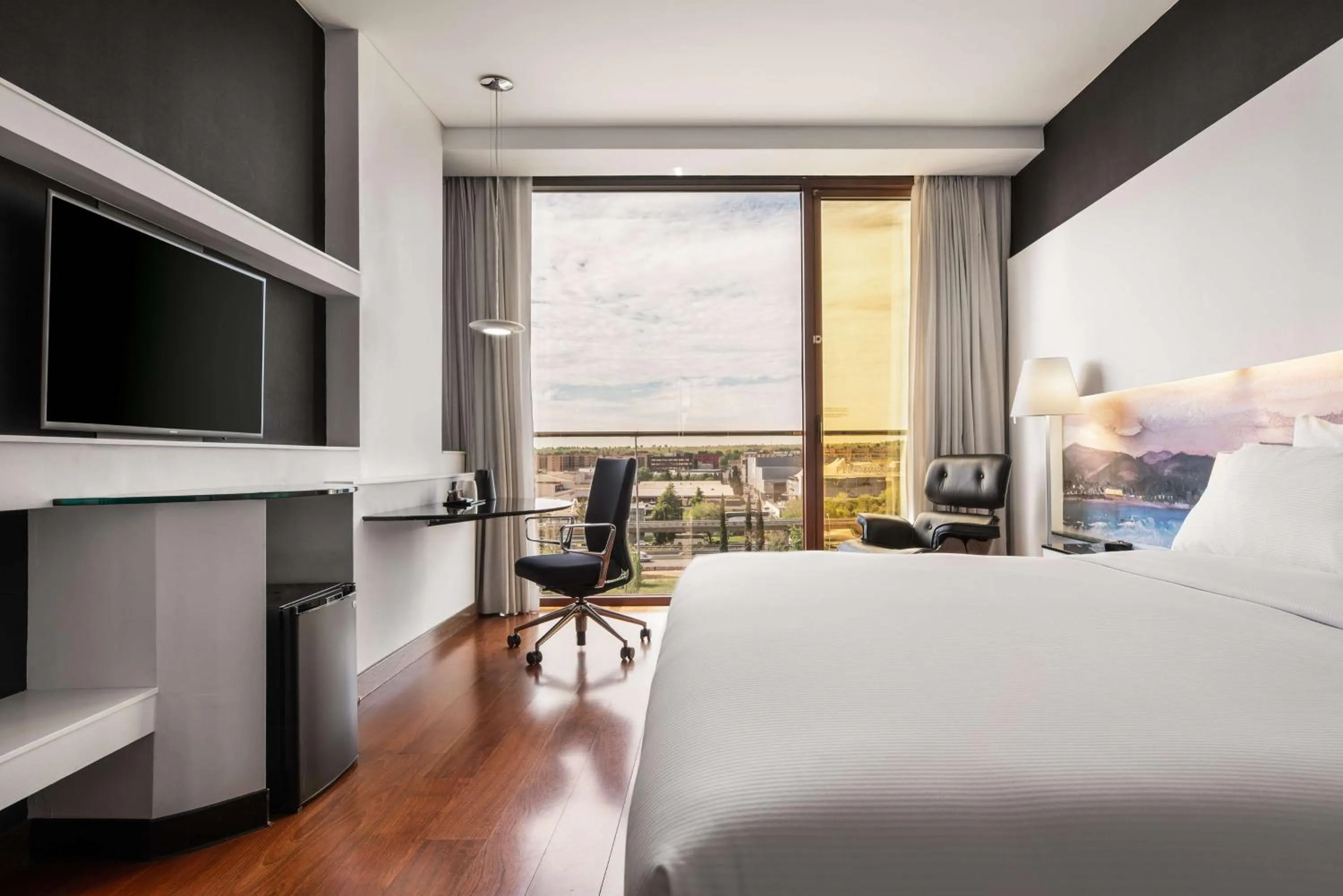 Bed in Hilton Madrid Airport