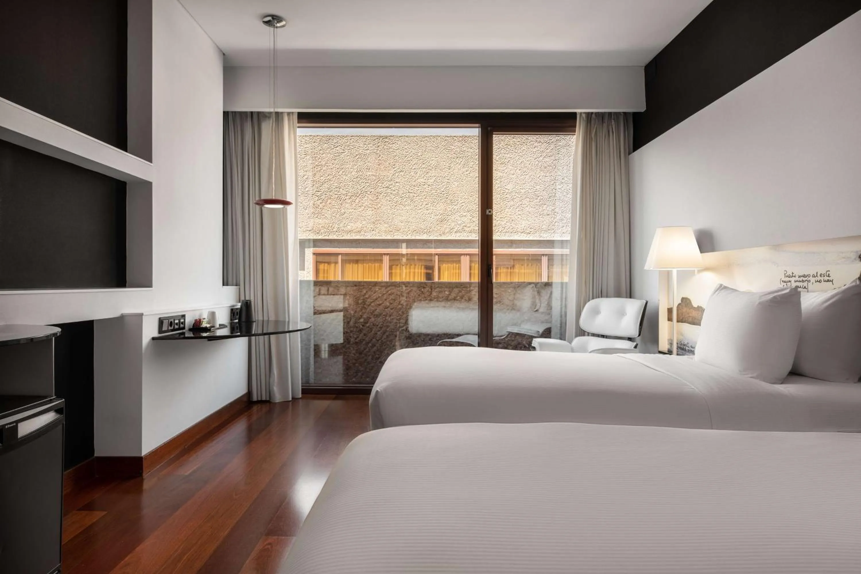 Bed in Hilton Madrid Airport