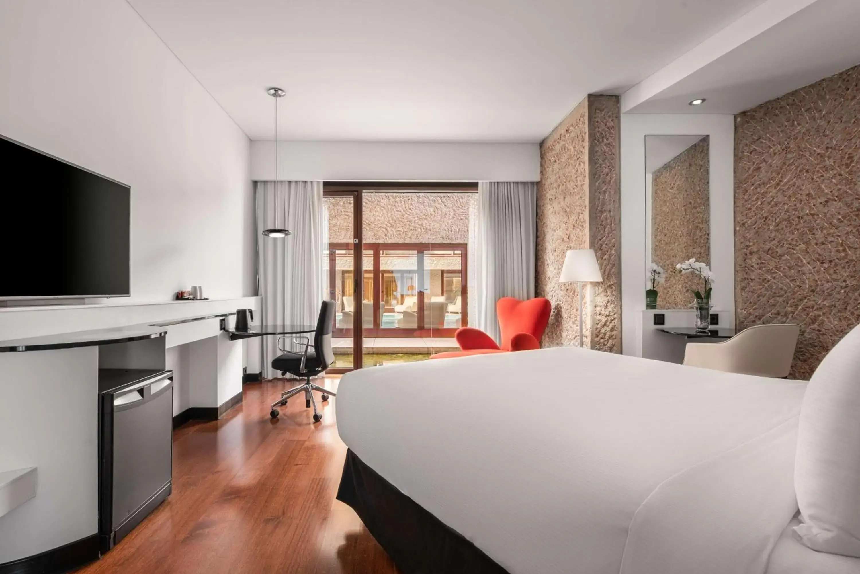 Relaxation King Room in Hilton Madrid Airport Relaxation King Room in Hilton Madrid Airport