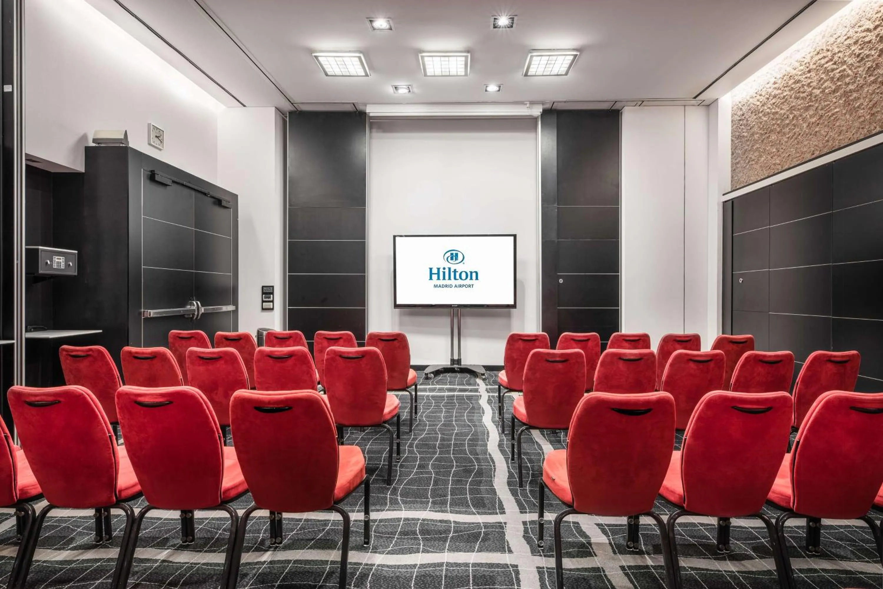 Meeting/conference room in Hilton Madrid Airport