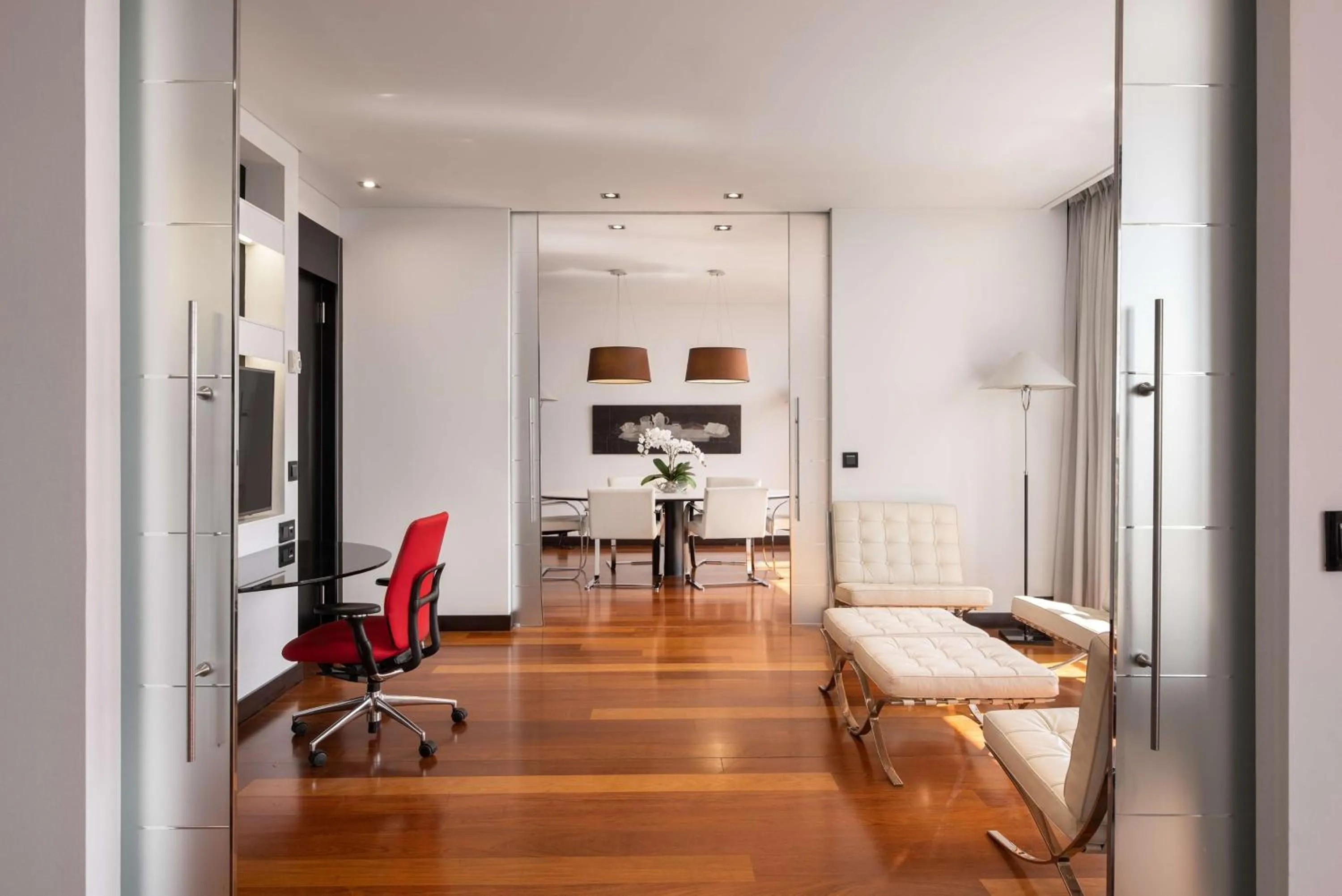 Living room in Hilton Madrid Airport