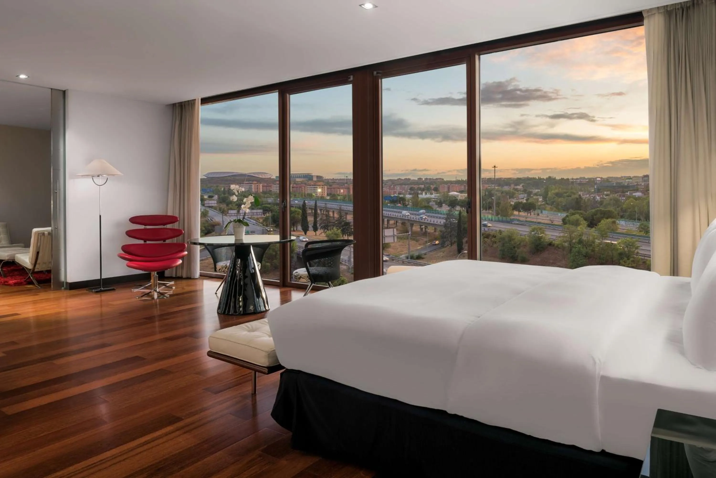 Bed in Hilton Madrid Airport