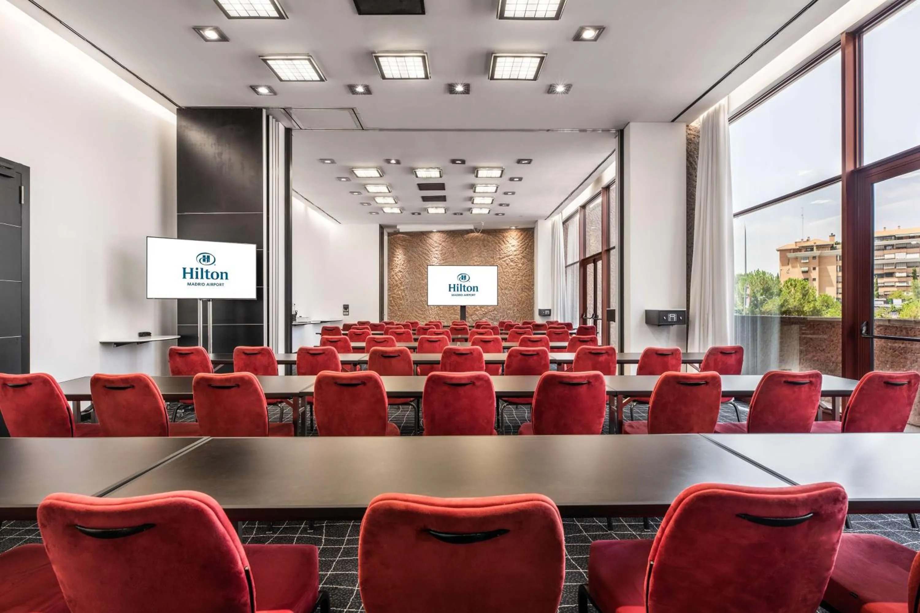 Meeting/conference room in Hilton Madrid Airport