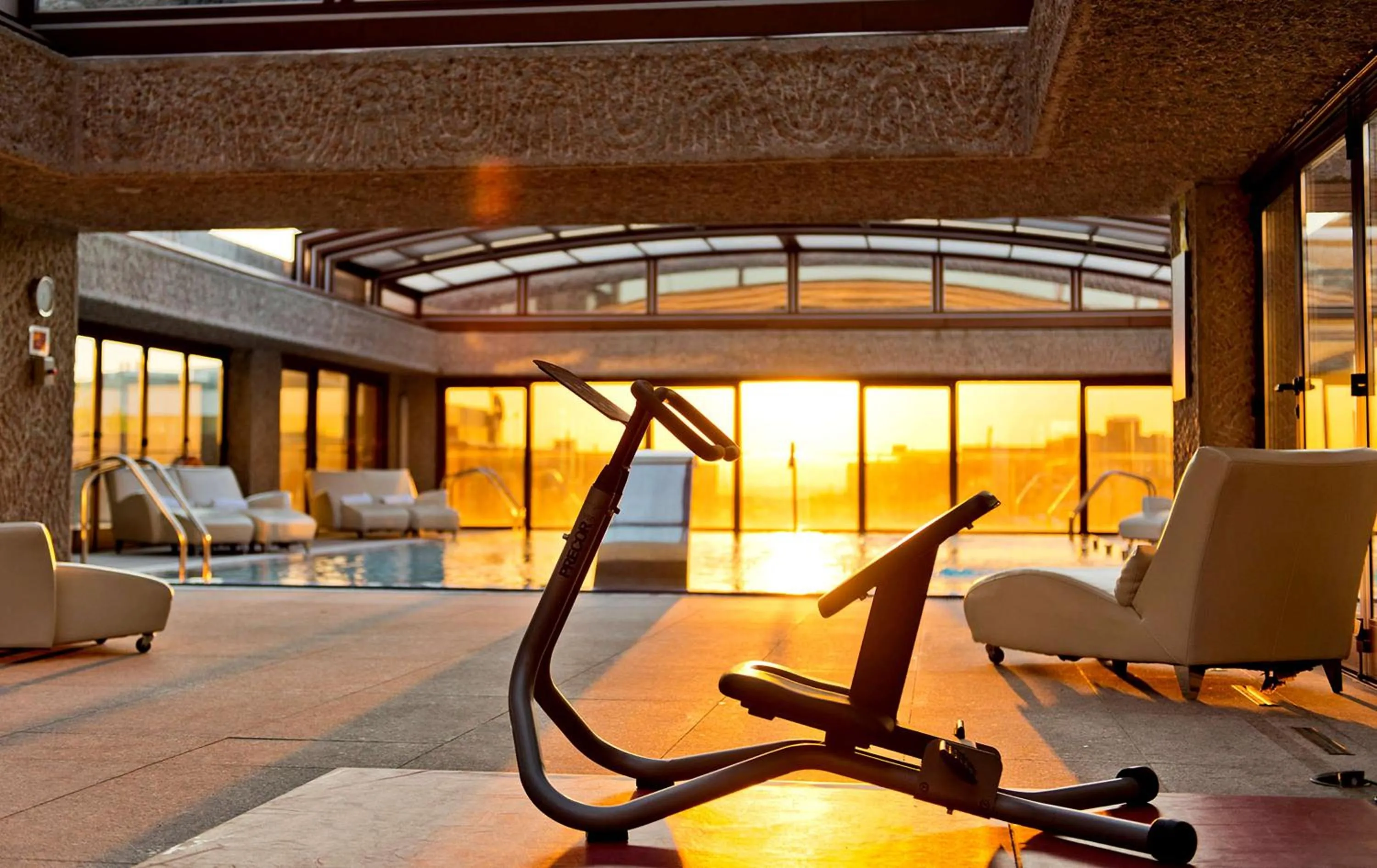 Pool view in Hilton Madrid Airport