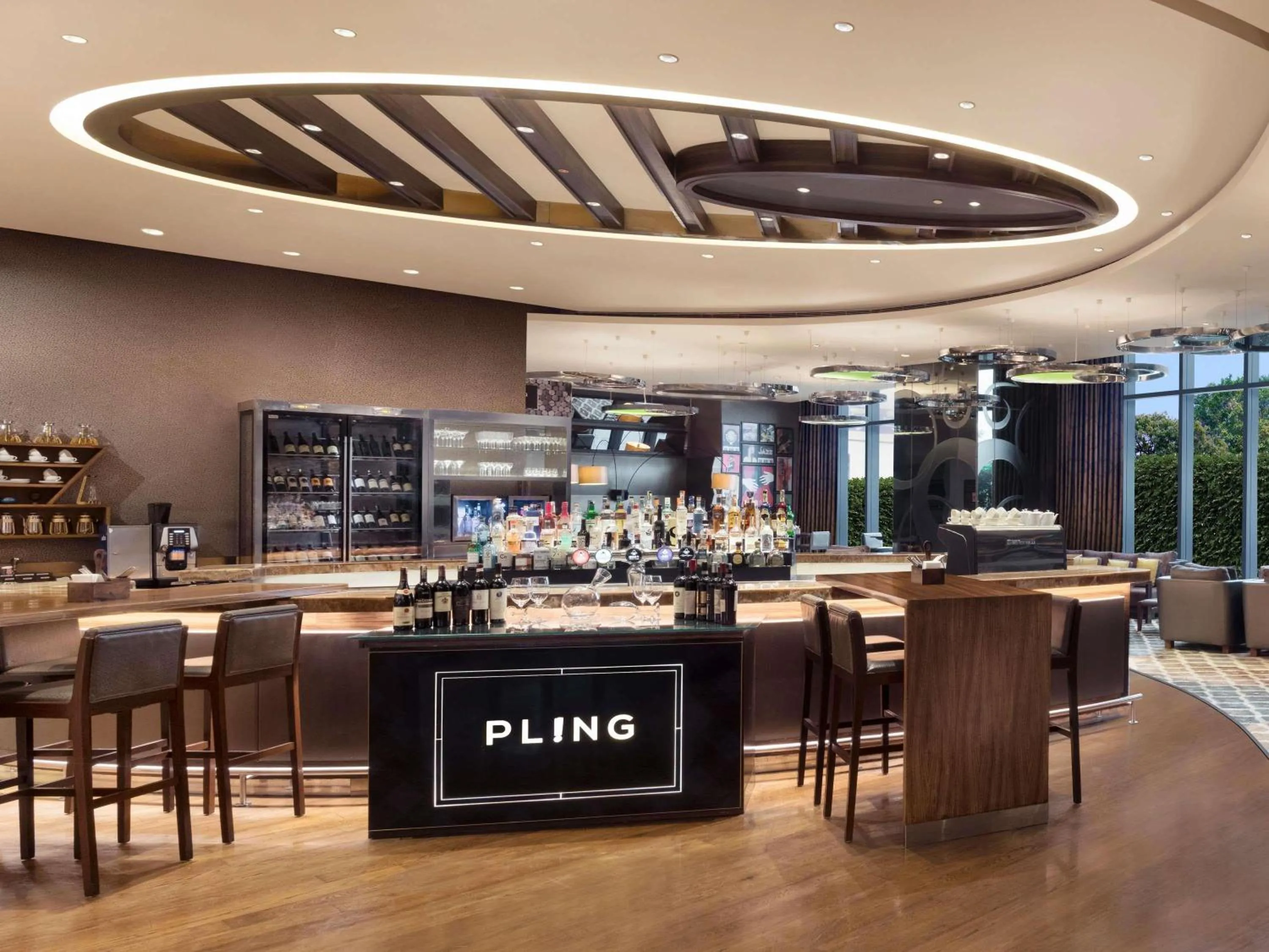 Lounge or bar in Pullman New Delhi Aerocity