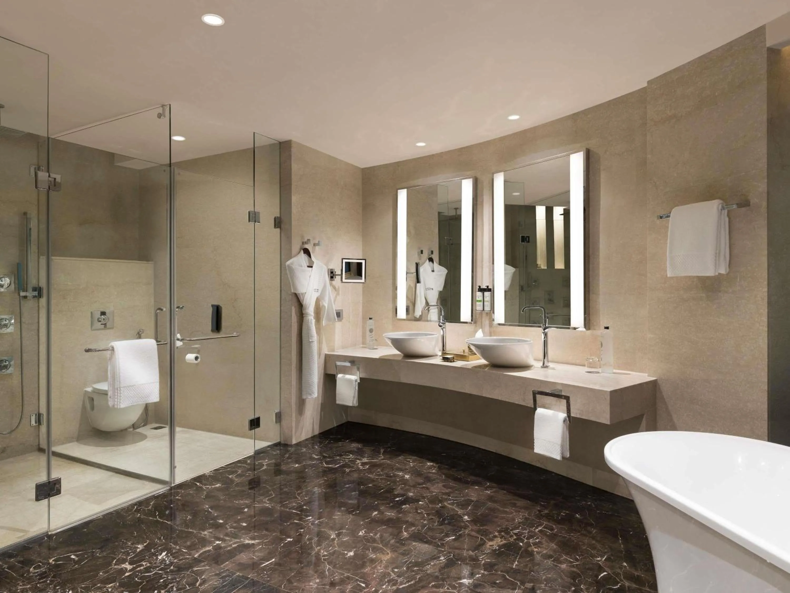 Bedroom in Pullman New Delhi Aerocity