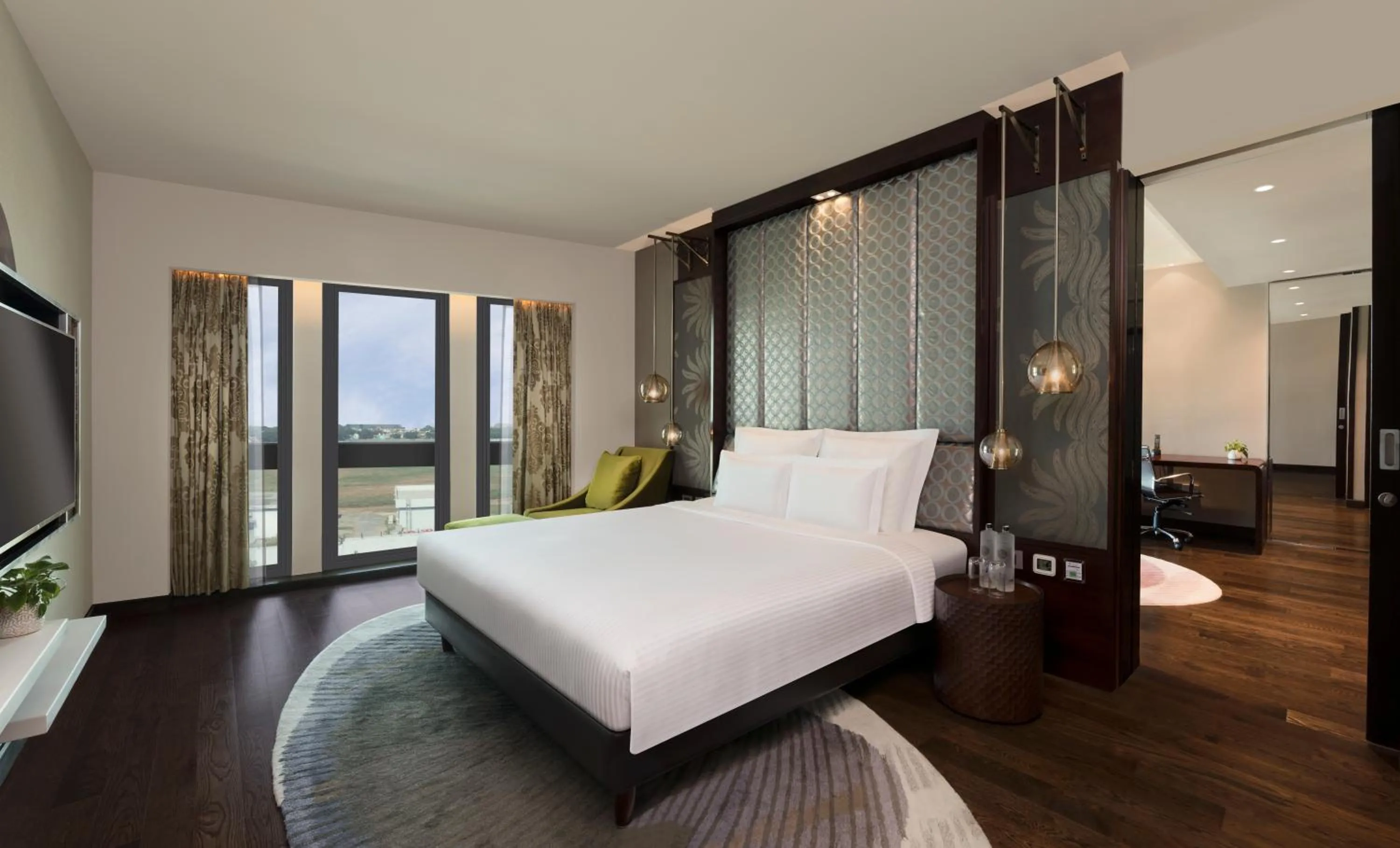 Bedroom, Bed in Pullman New Delhi Aerocity