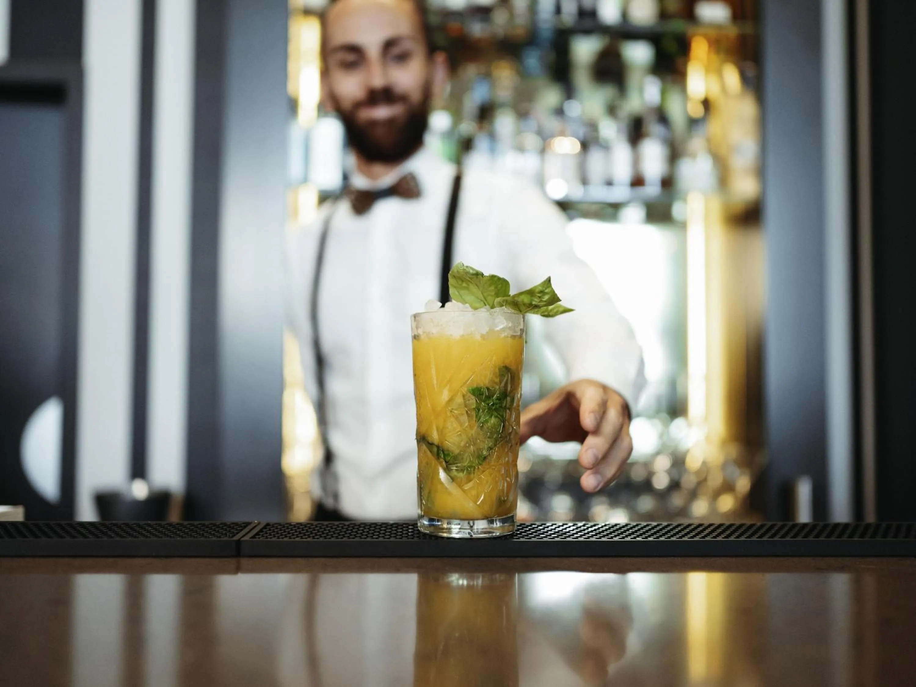 Lounge or bar in Cures Marines Hotel Thalasso & Spa Trouville - MGallery Collection