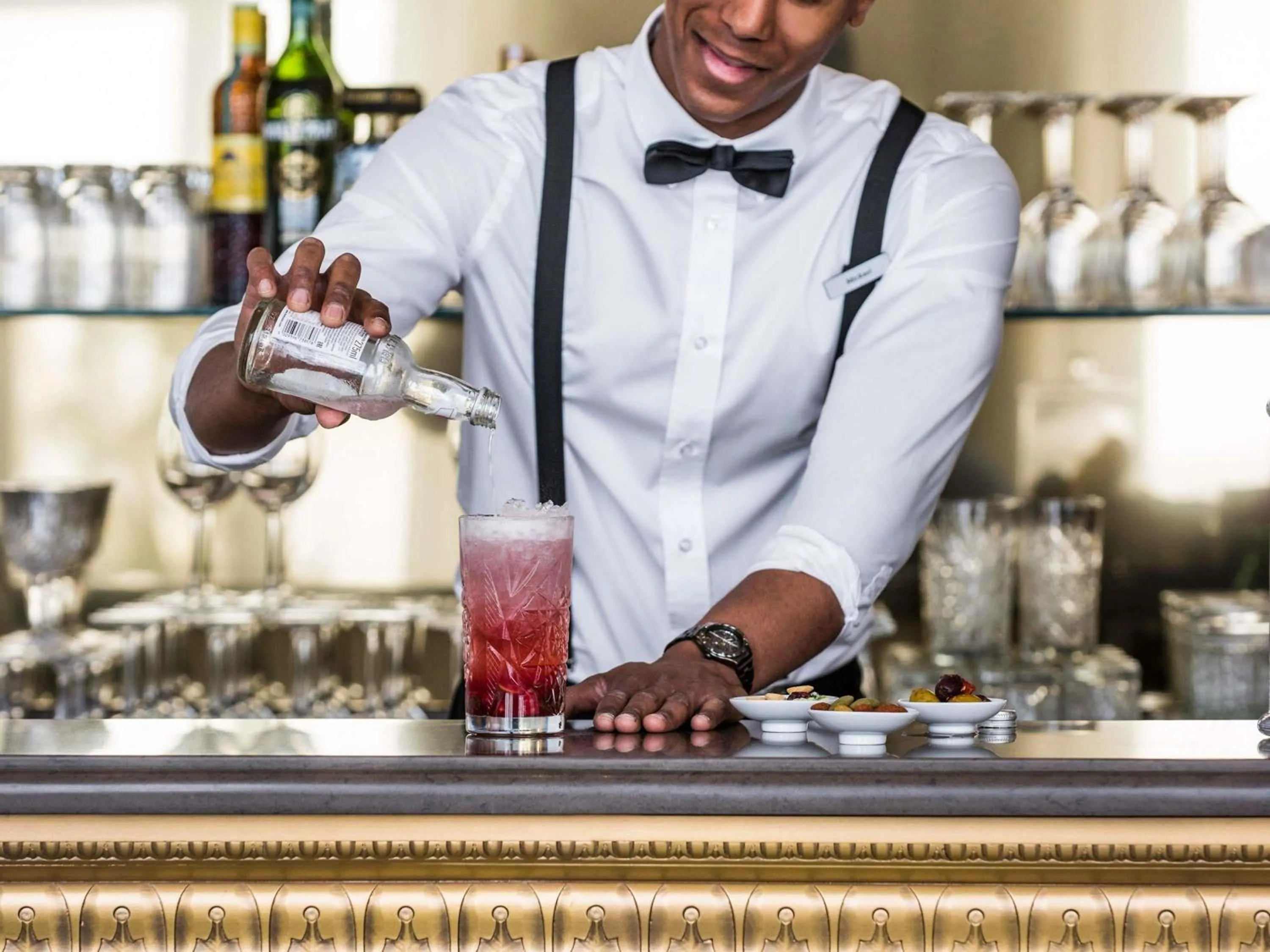 Lounge or bar in Cures Marines Hotel Thalasso & Spa Trouville - MGallery Collection