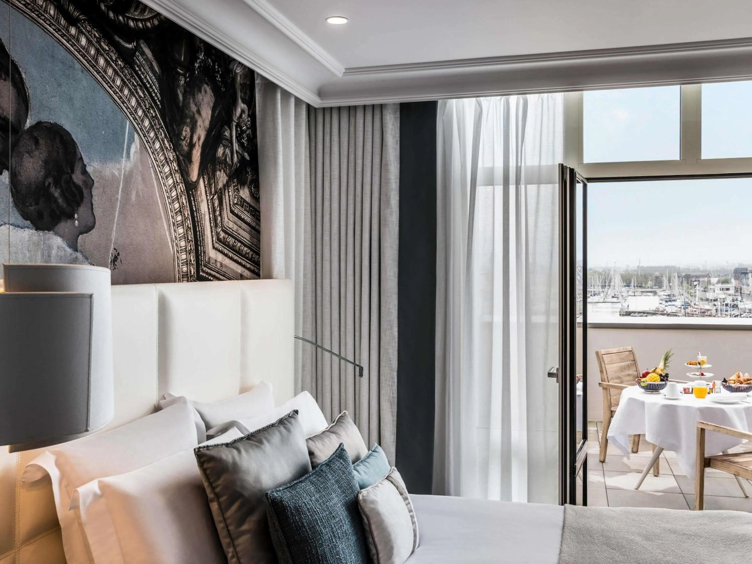 Bedroom in Cures Marines Hotel Thalasso & Spa Trouville - MGallery Collection