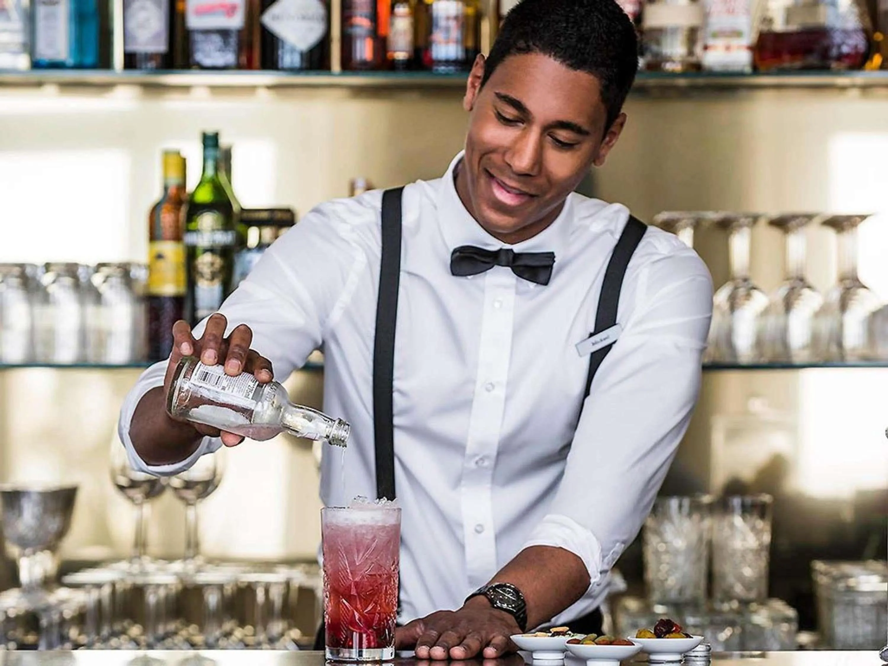 Lounge or bar in Cures Marines Hotel Thalasso & Spa Trouville - MGallery Collection