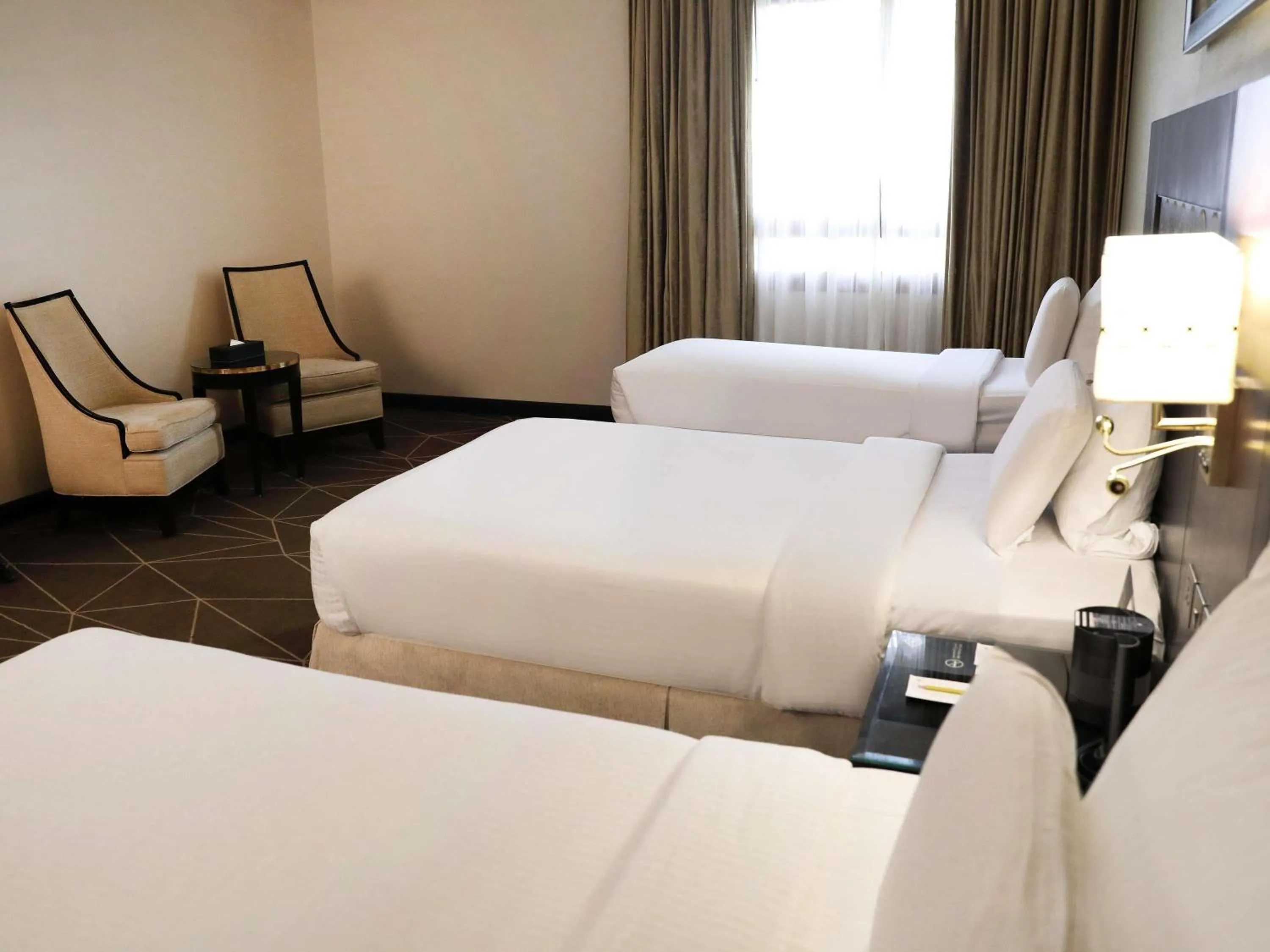 Bedroom, Bed in Zamzam Pullman Madina