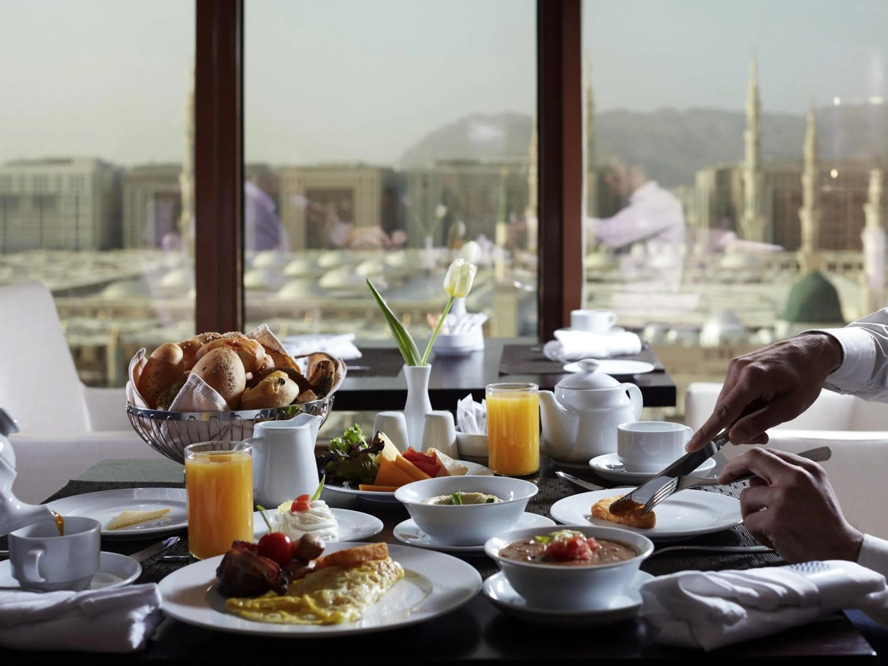 Restaurant/places to eat in Zamzam Pullman Madina