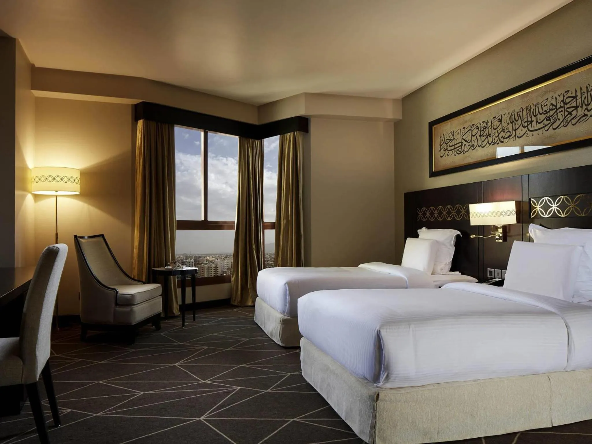 Bedroom, Bed in Zamzam Pullman Madina