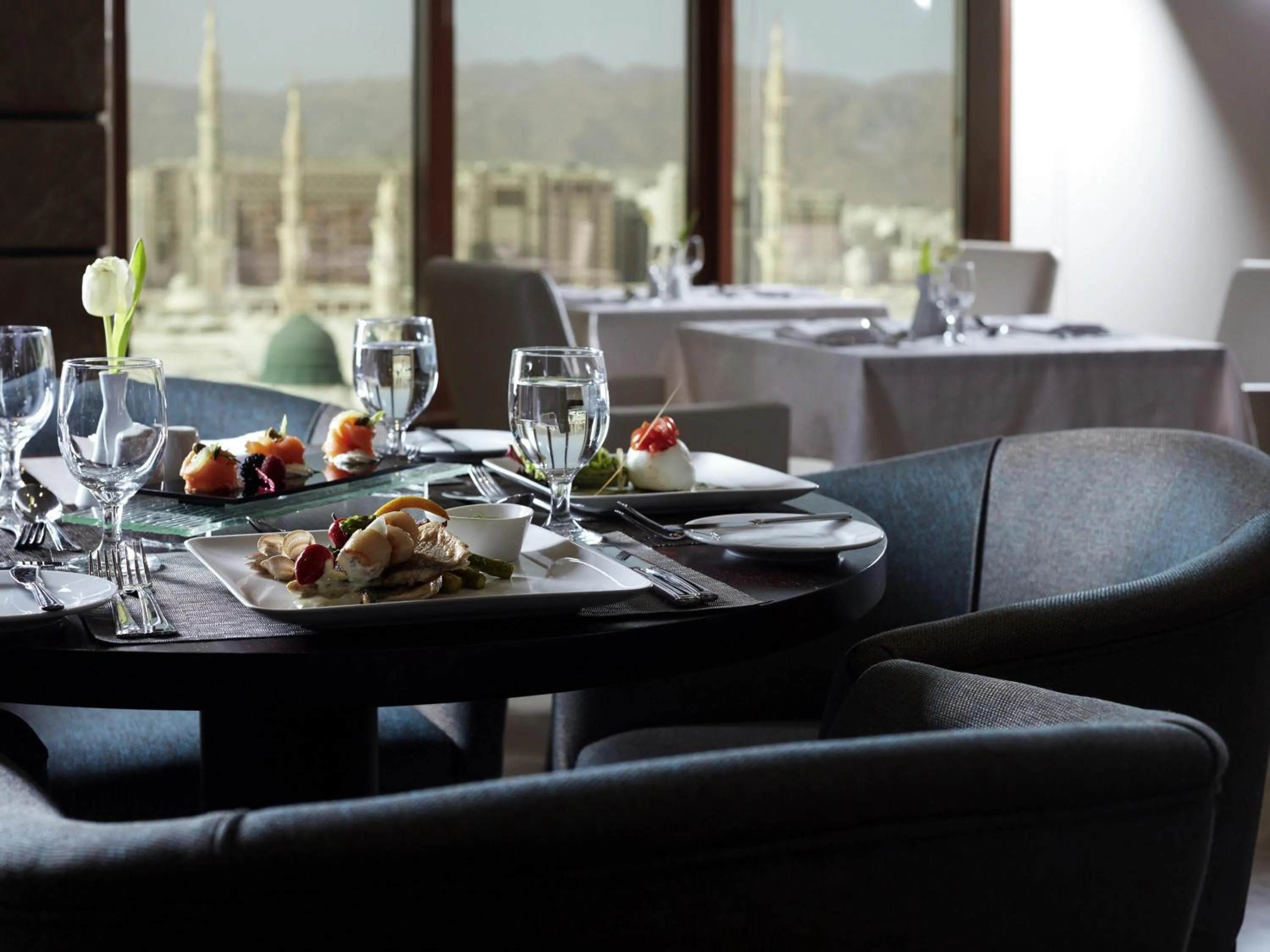 Restaurant/places to eat in Zamzam Pullman Madina