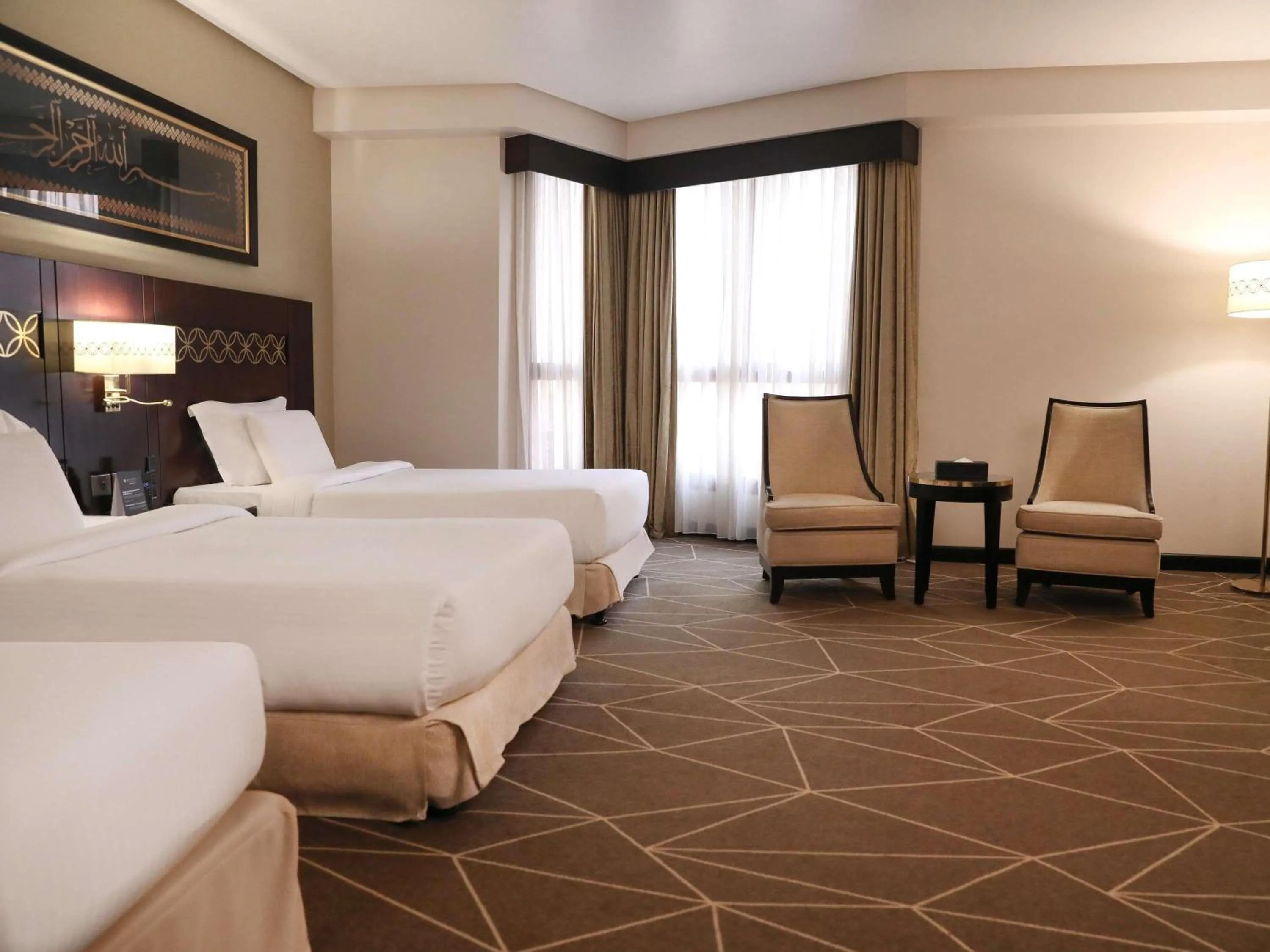 Bedroom, Bed in Zamzam Pullman Madina