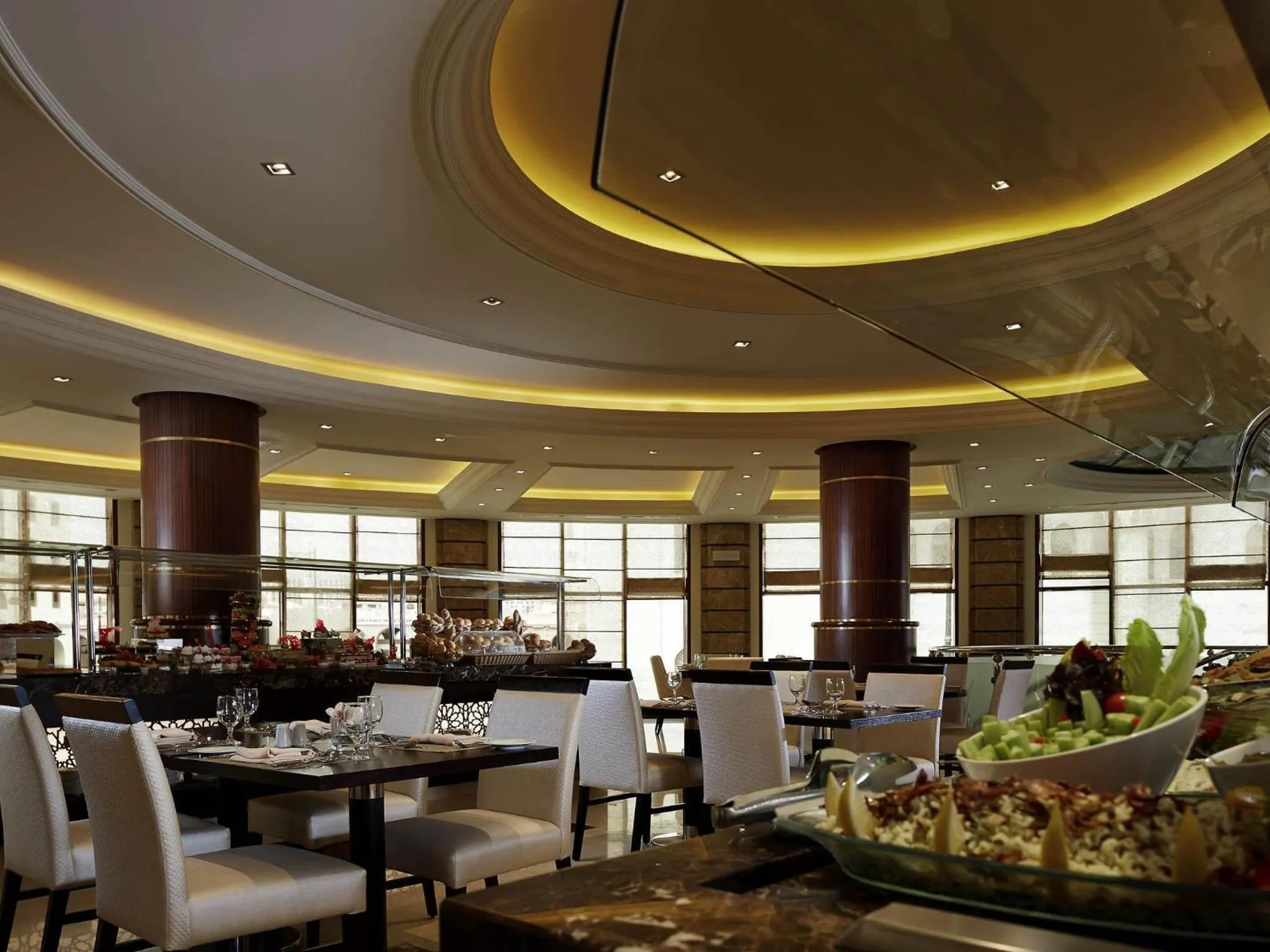 Restaurant/places to eat in Zamzam Pullman Madina