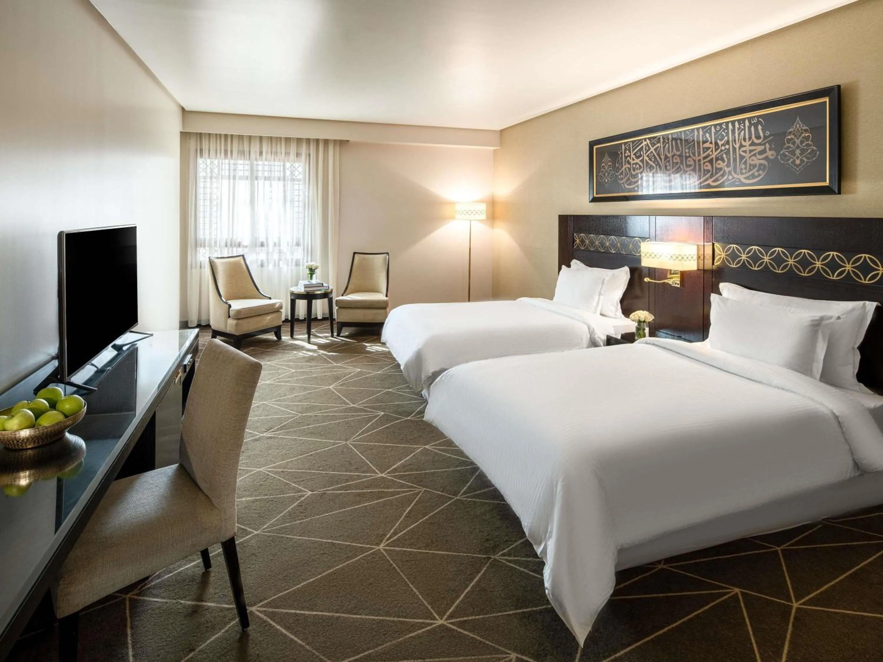 Bedroom, Bed in Zamzam Pullman Madina