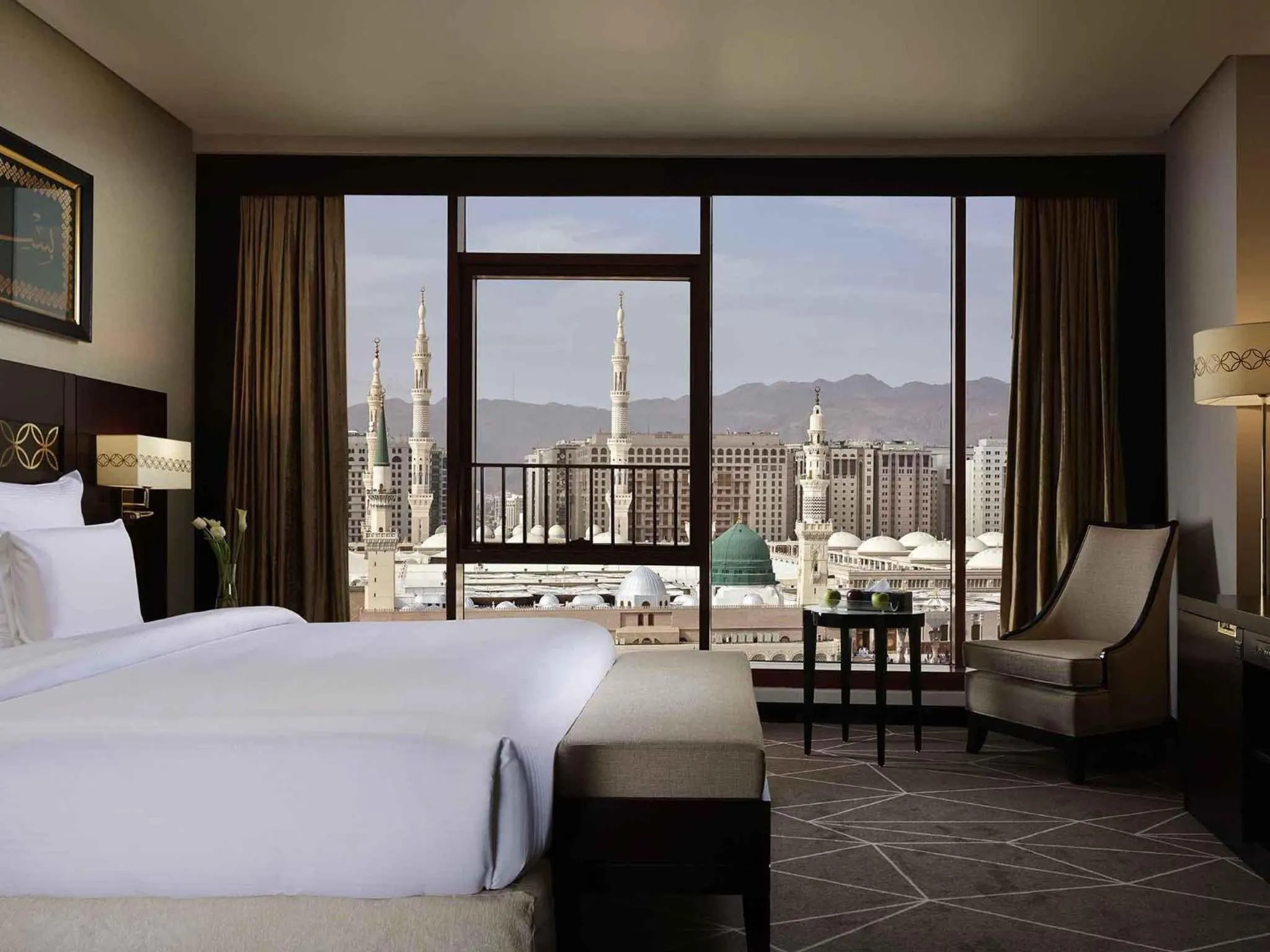 Bedroom, Bed in Zamzam Pullman Madina