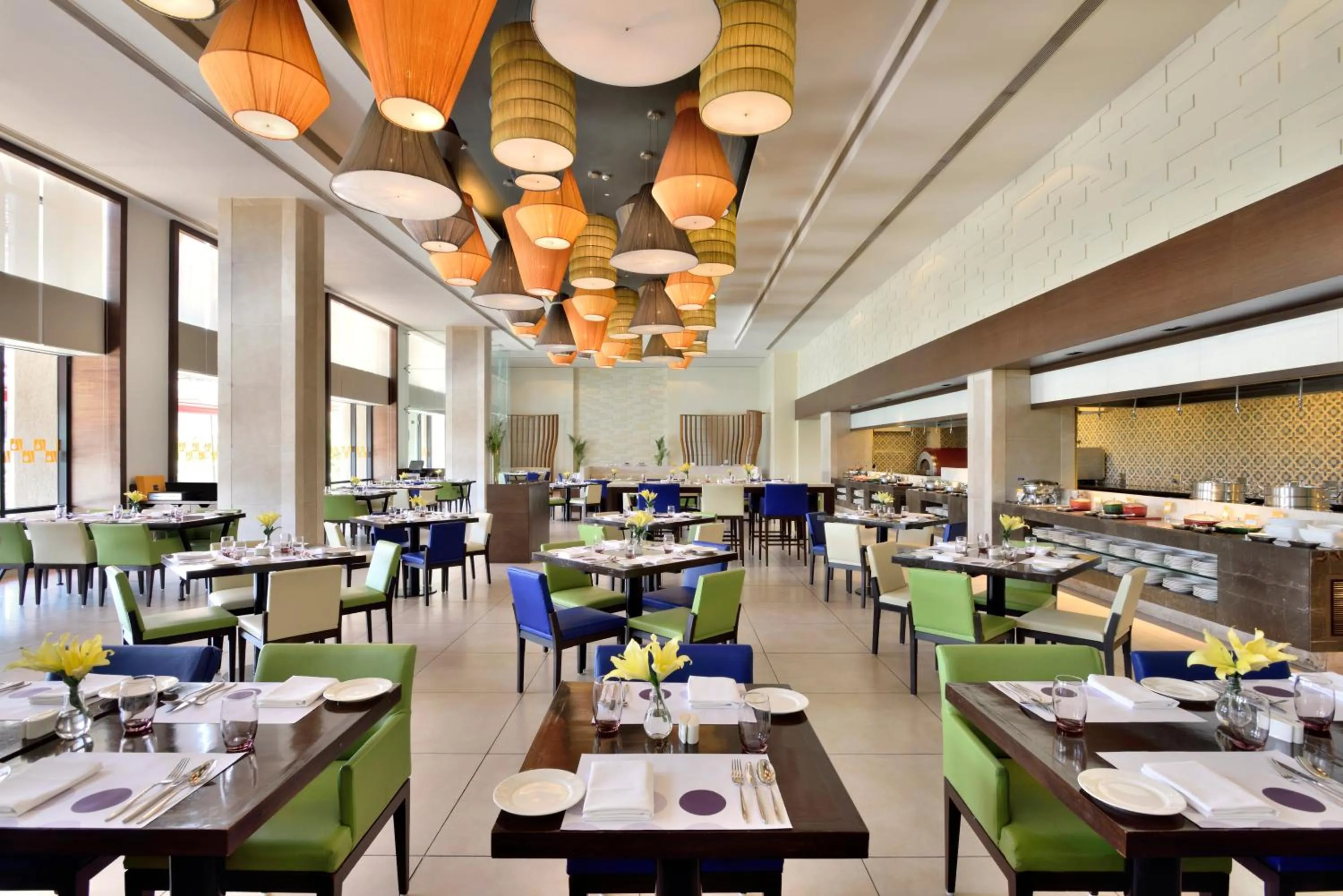 Restaurant/places to eat in Novotel Imagicaa Khopoli