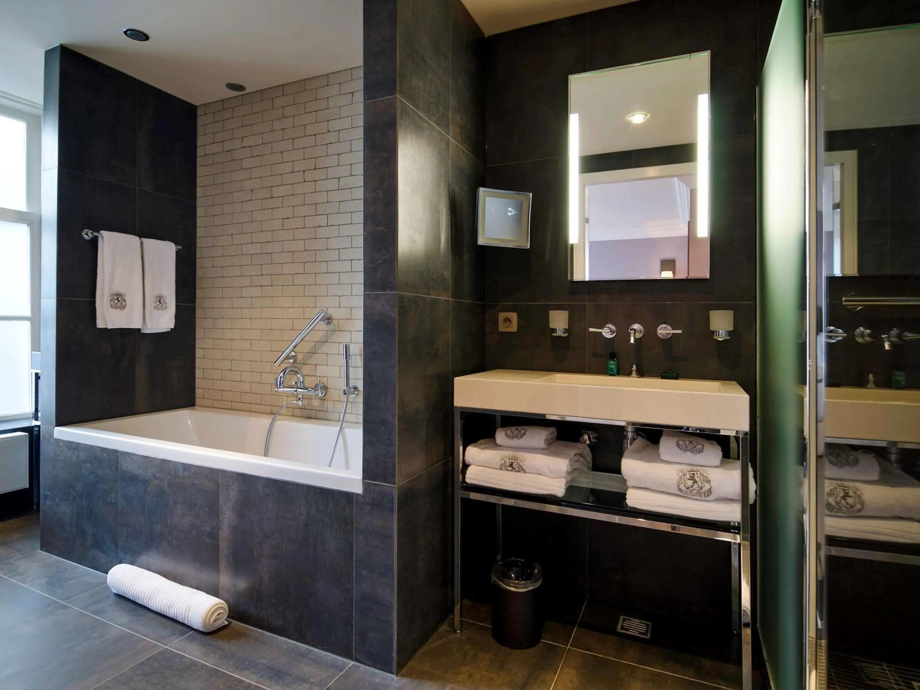 Bathroom in Canal House Suites at Sofitel Legend The Grand Amsterdam