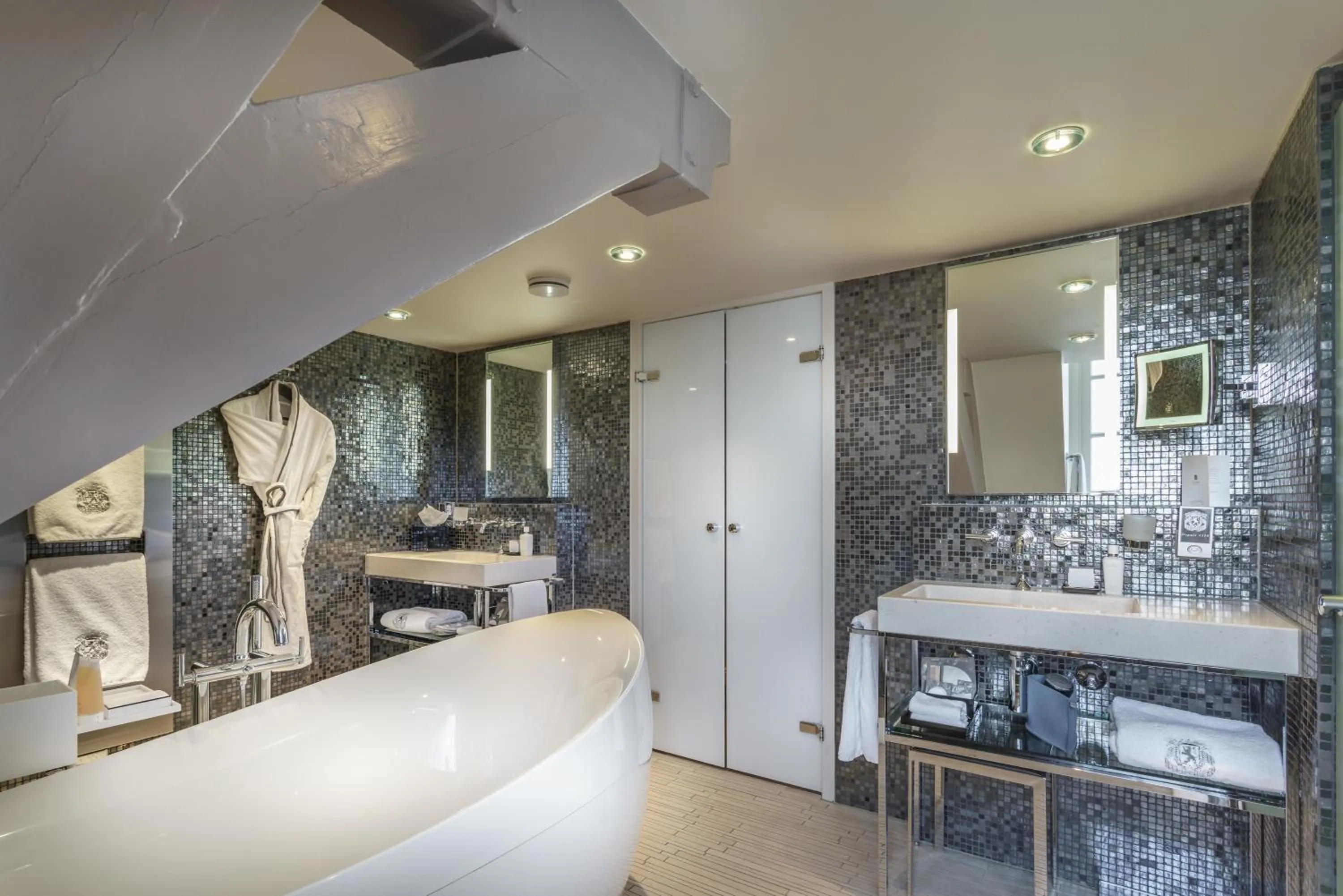 Bathroom in Canal House Suites at Sofitel Legend The Grand Amsterdam