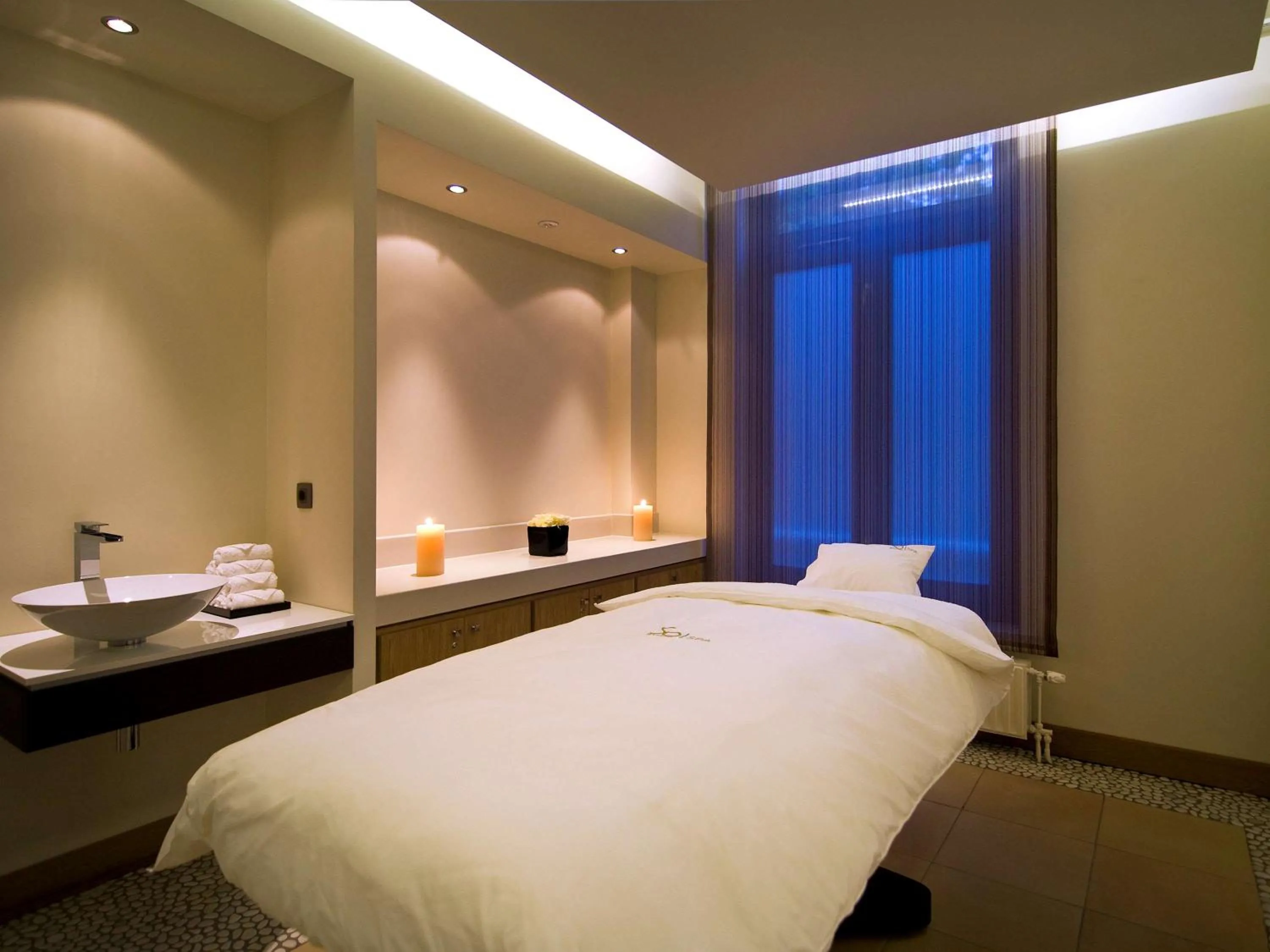Spa and wellness centre/facilities, Bed in Canal House Suites at Sofitel Legend The Grand Amsterdam