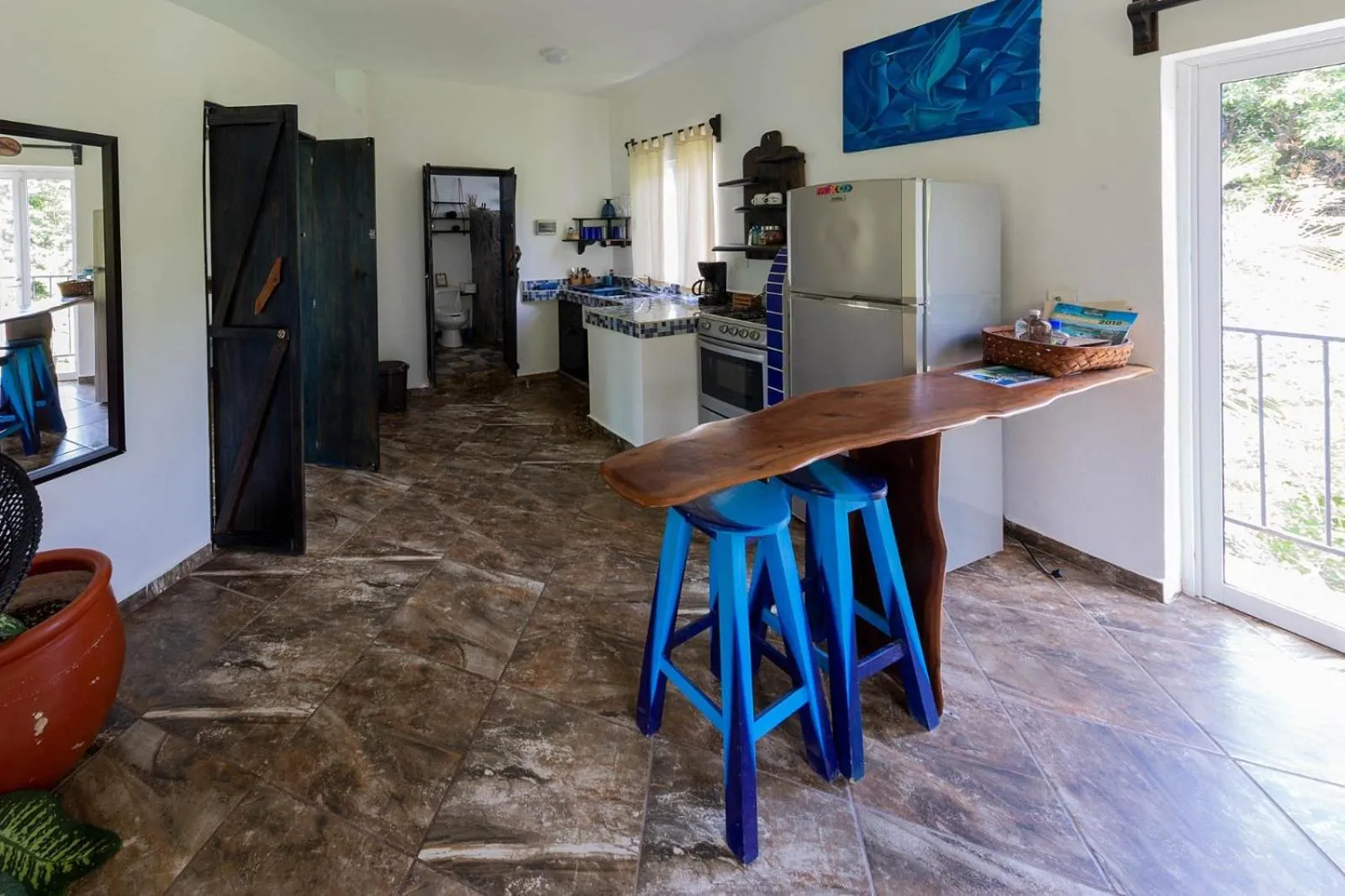 Kitchen or kitchenette in Zamunda Garden View