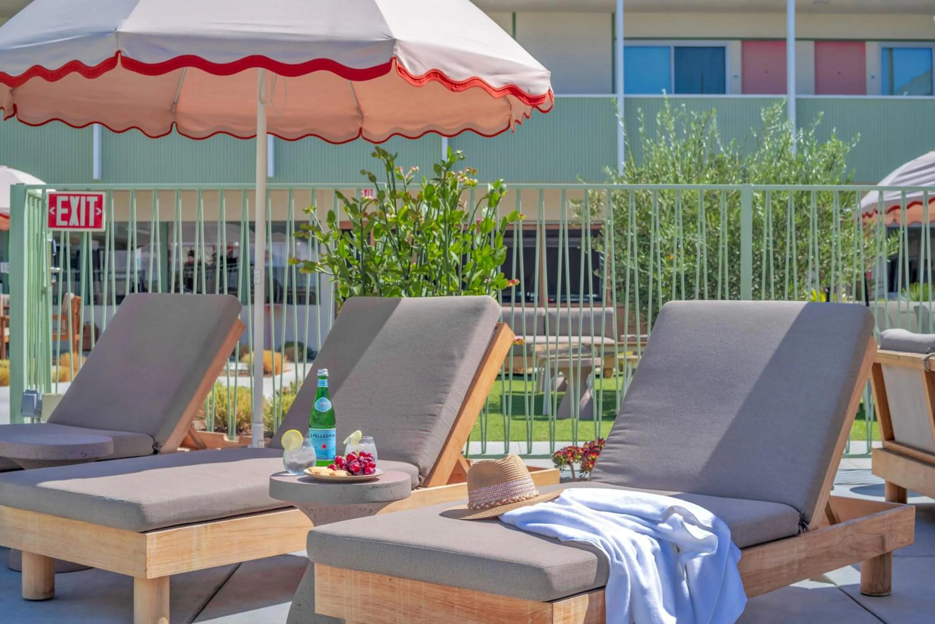 Swimming pool in City Center Hotel By Kasa