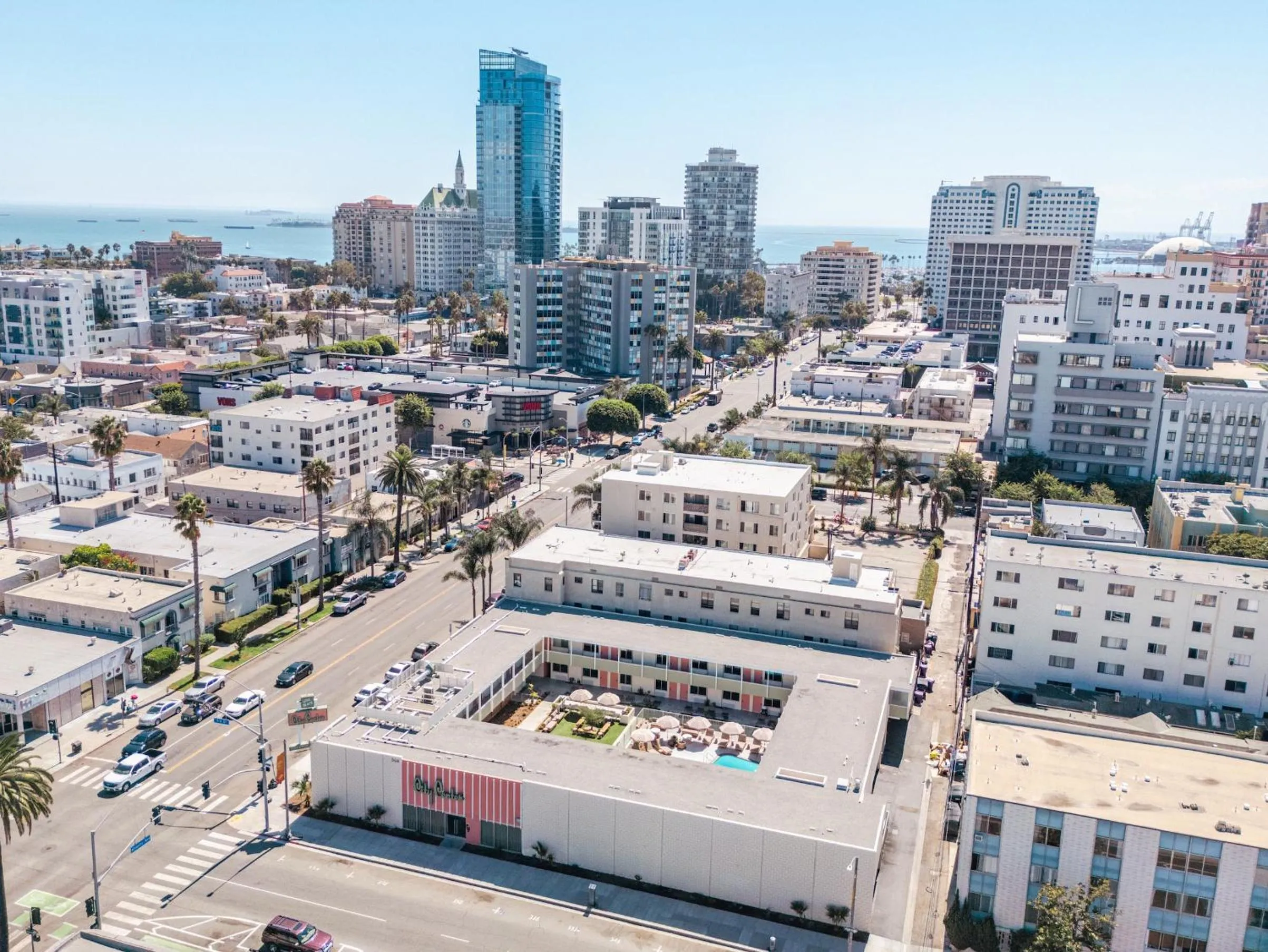 Property building in City Center Hotel By Kasa